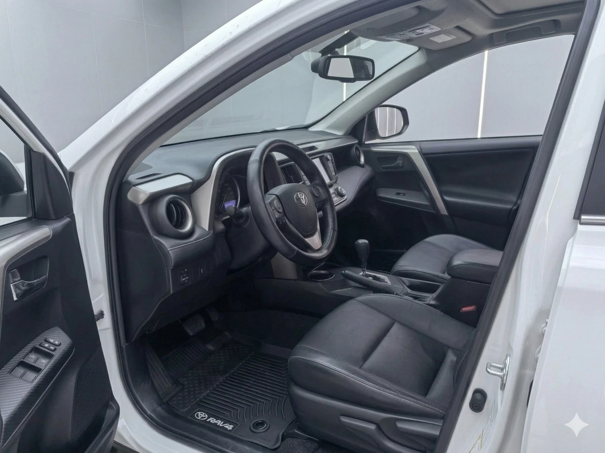 Toyota RAV4 4WD Elite  - interior