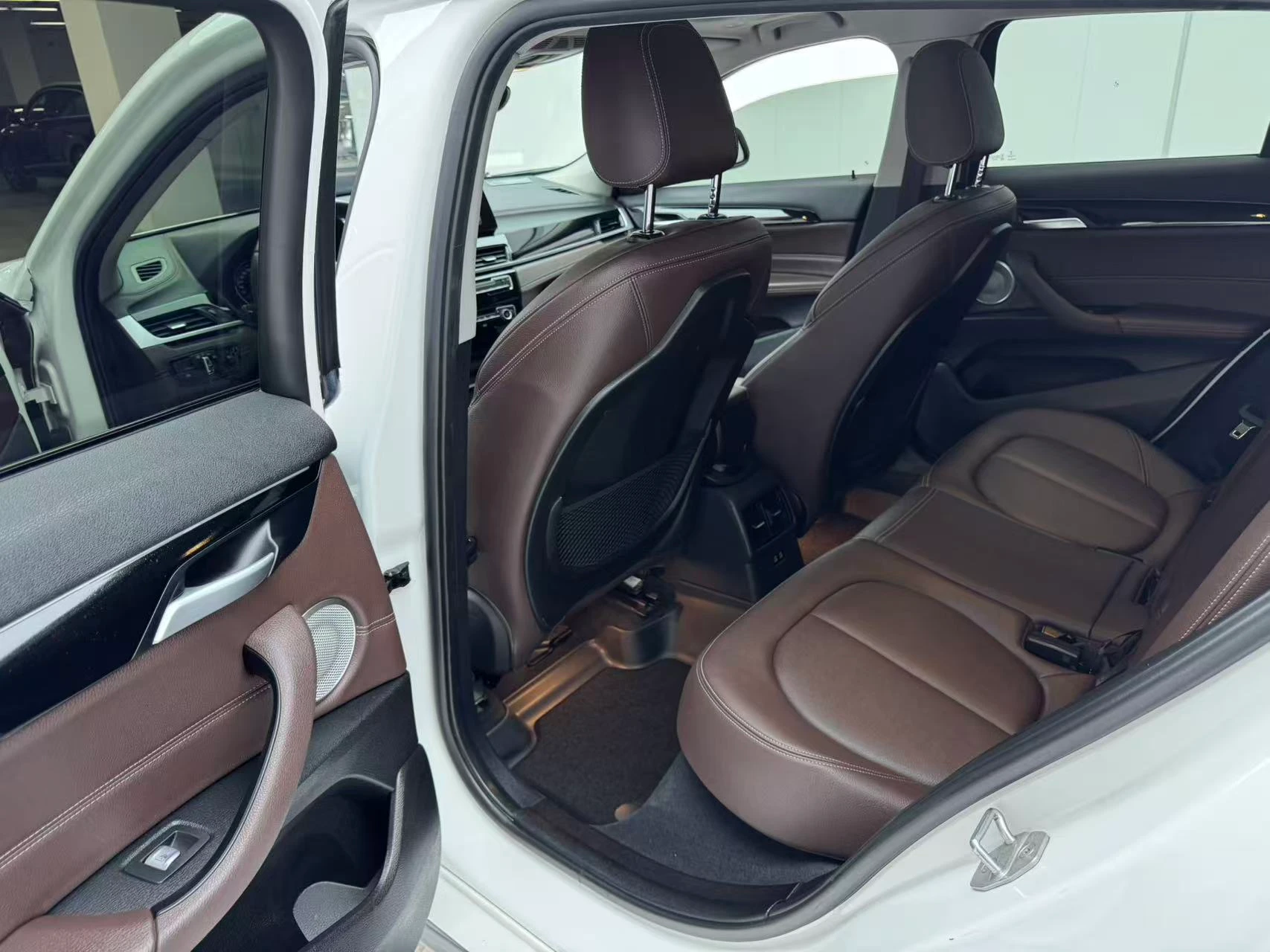 BMW X2 Drive25i  - interior
