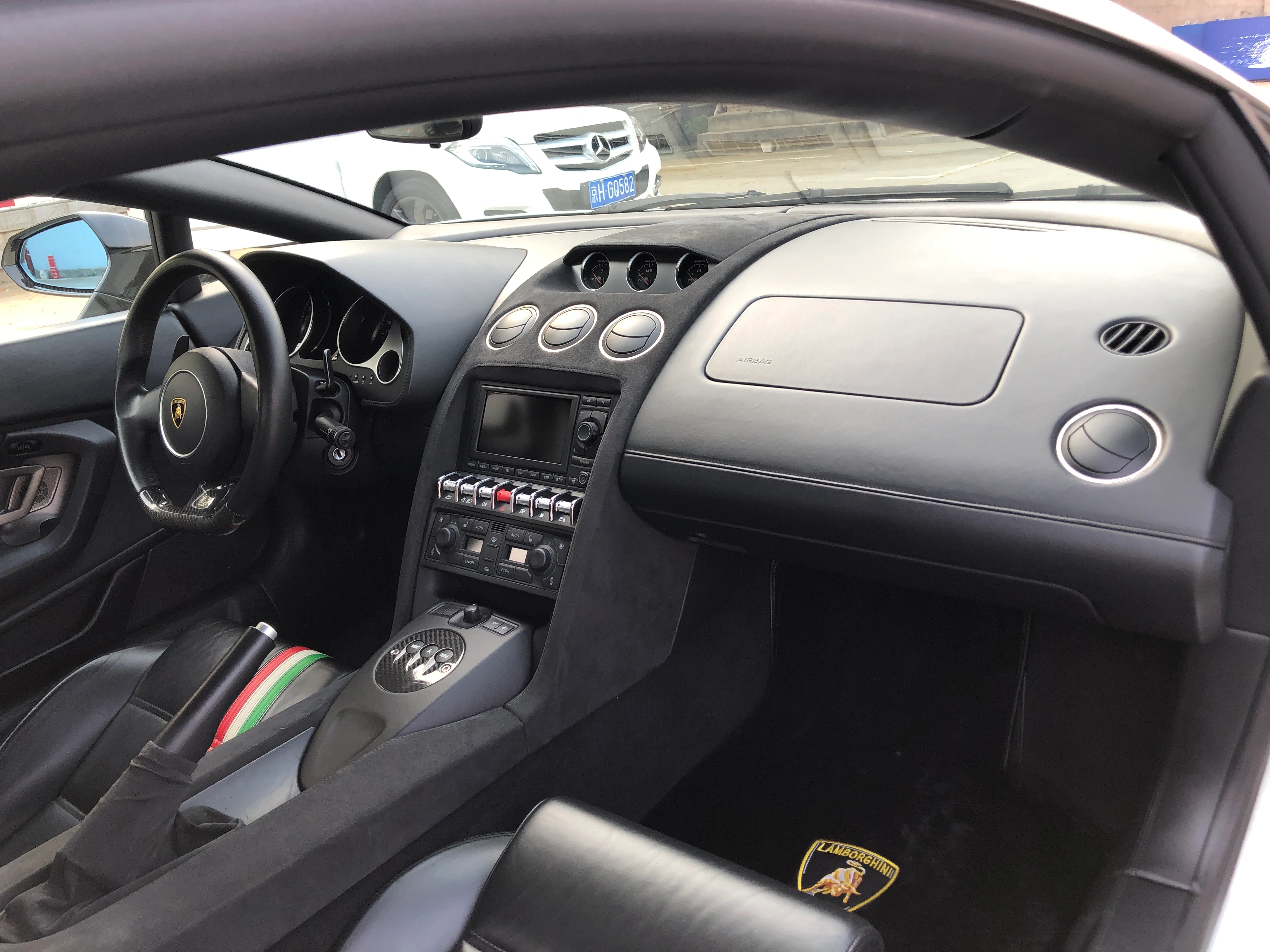 Lamborghini Gallardo LP 550 - interior