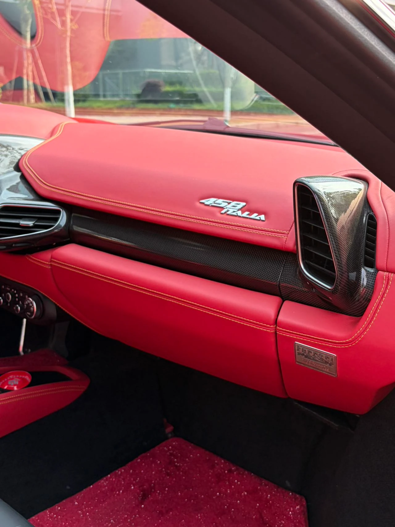Ferrari 458 - interior