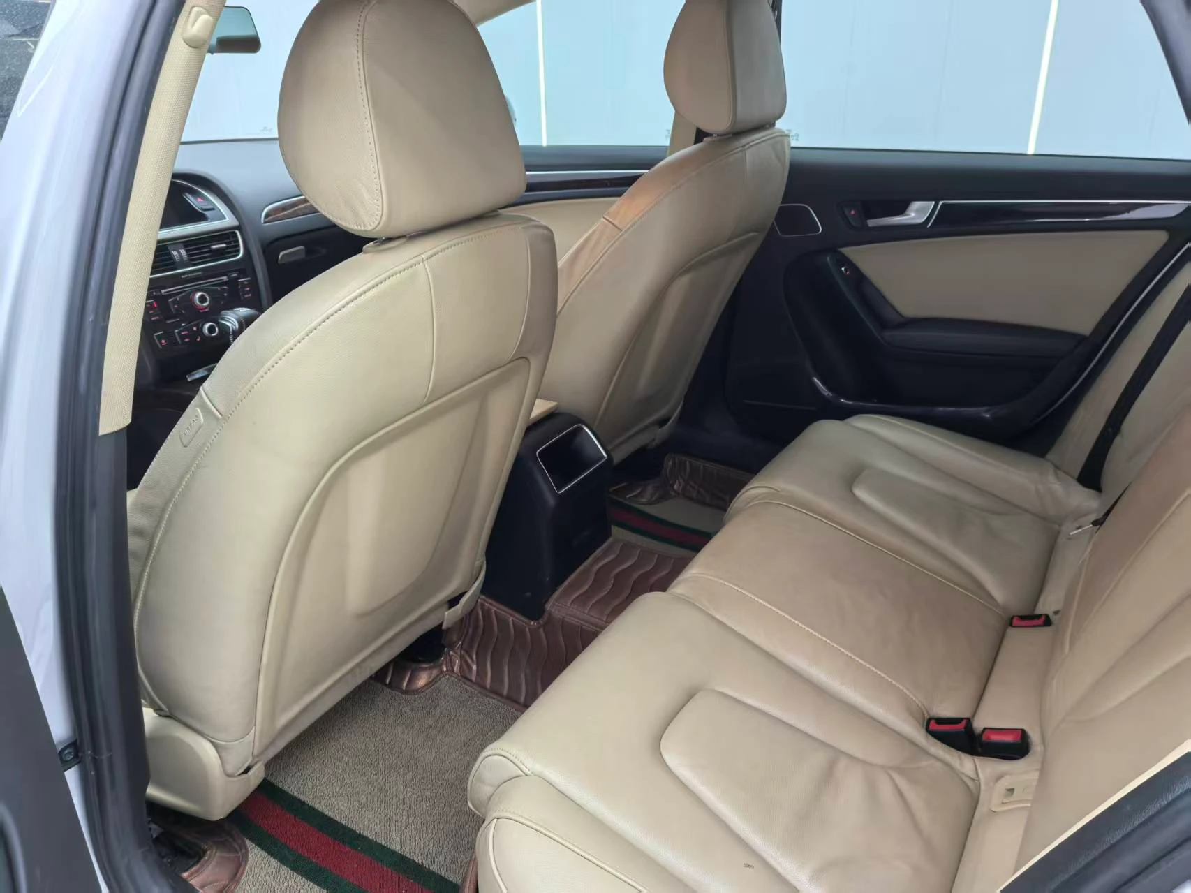 Audi A4L 35 TFSI - interior