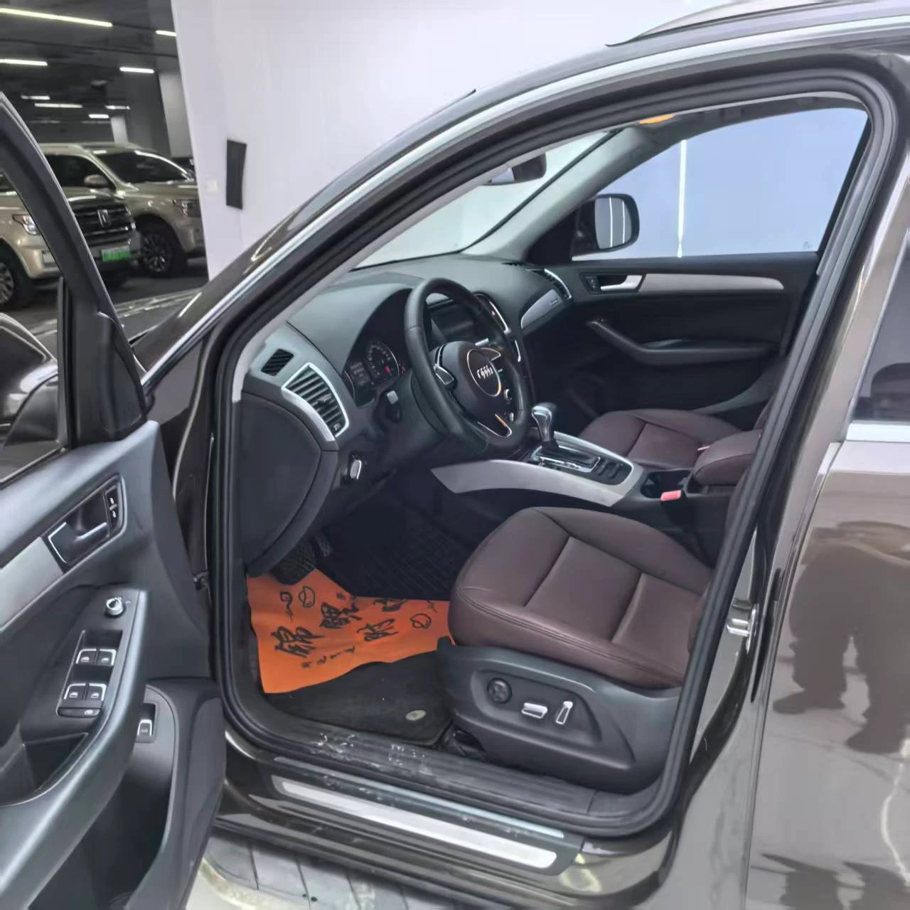 Audi Q5 40TFSI  - interior