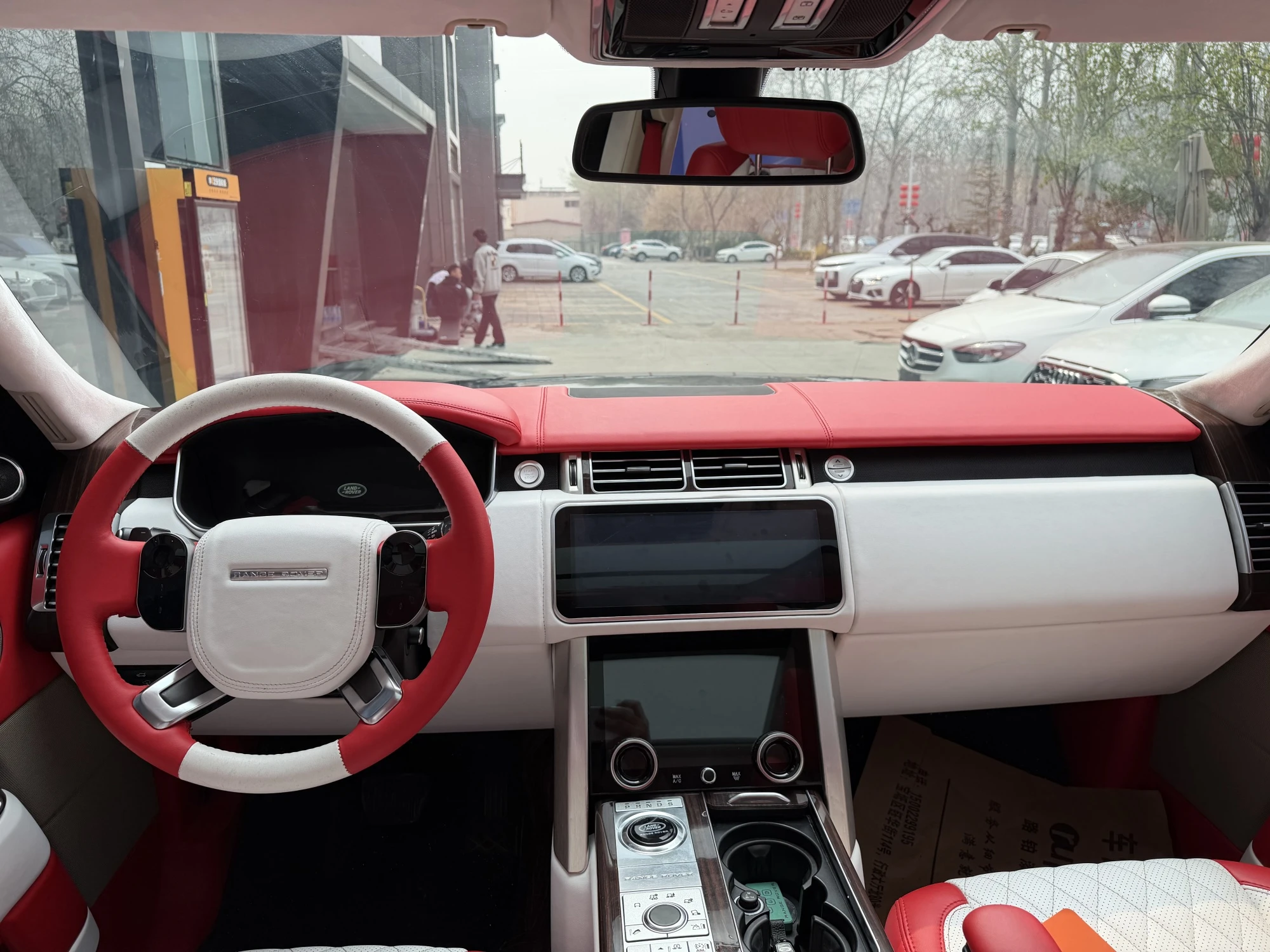 Land Rover Range Rover - interior