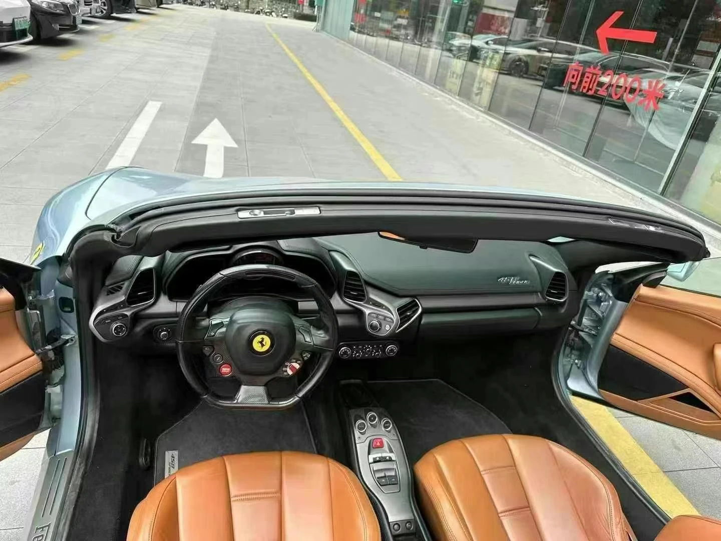 Ferrari 458 Spider - interior