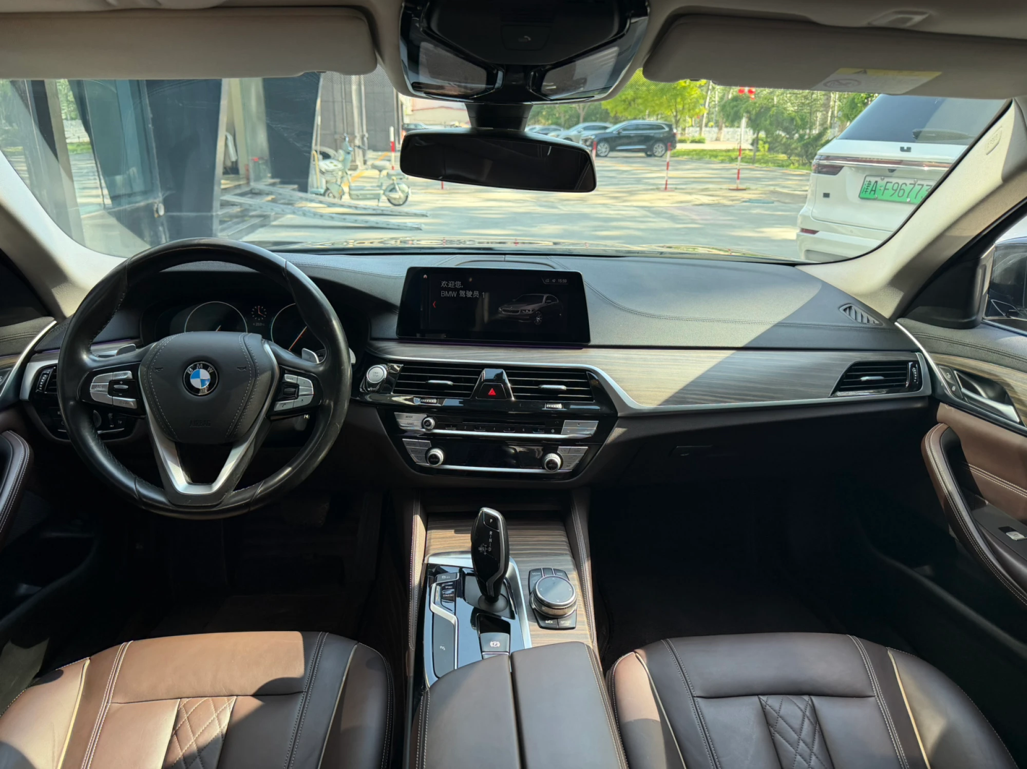 BMW 530 Li - interior