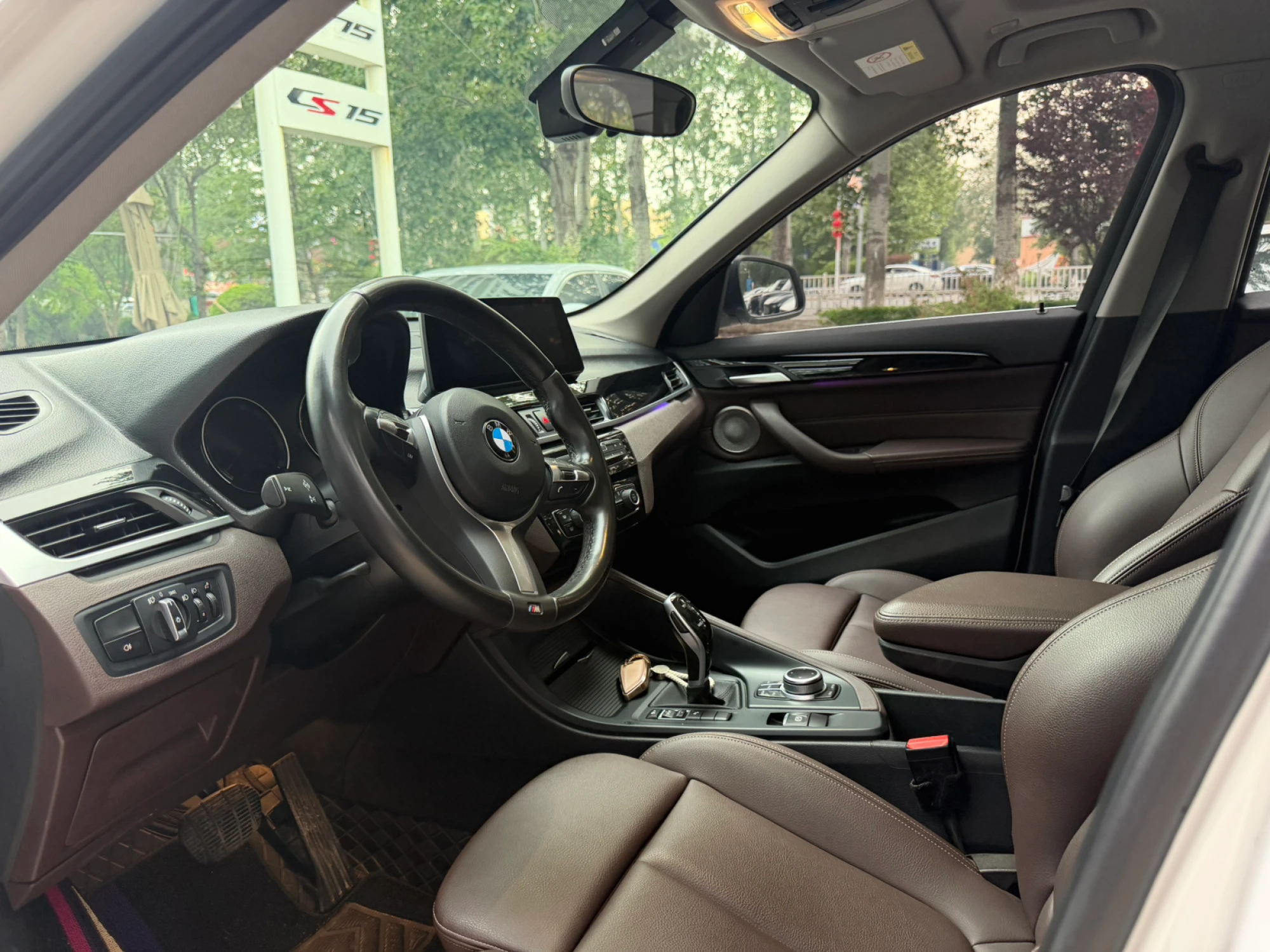 BMW X1 25Li - interior