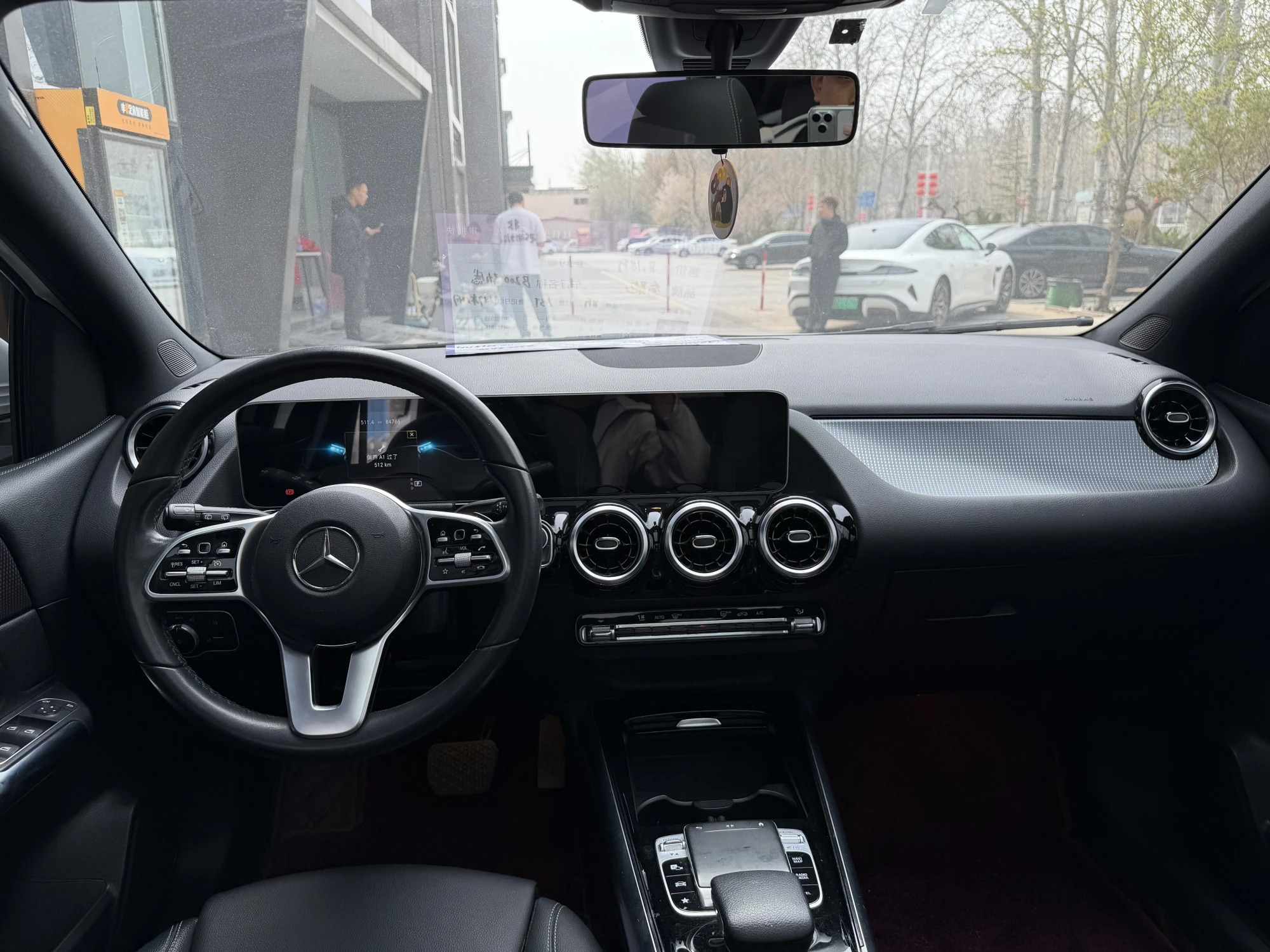 Mecedes Benz B200  - interior
