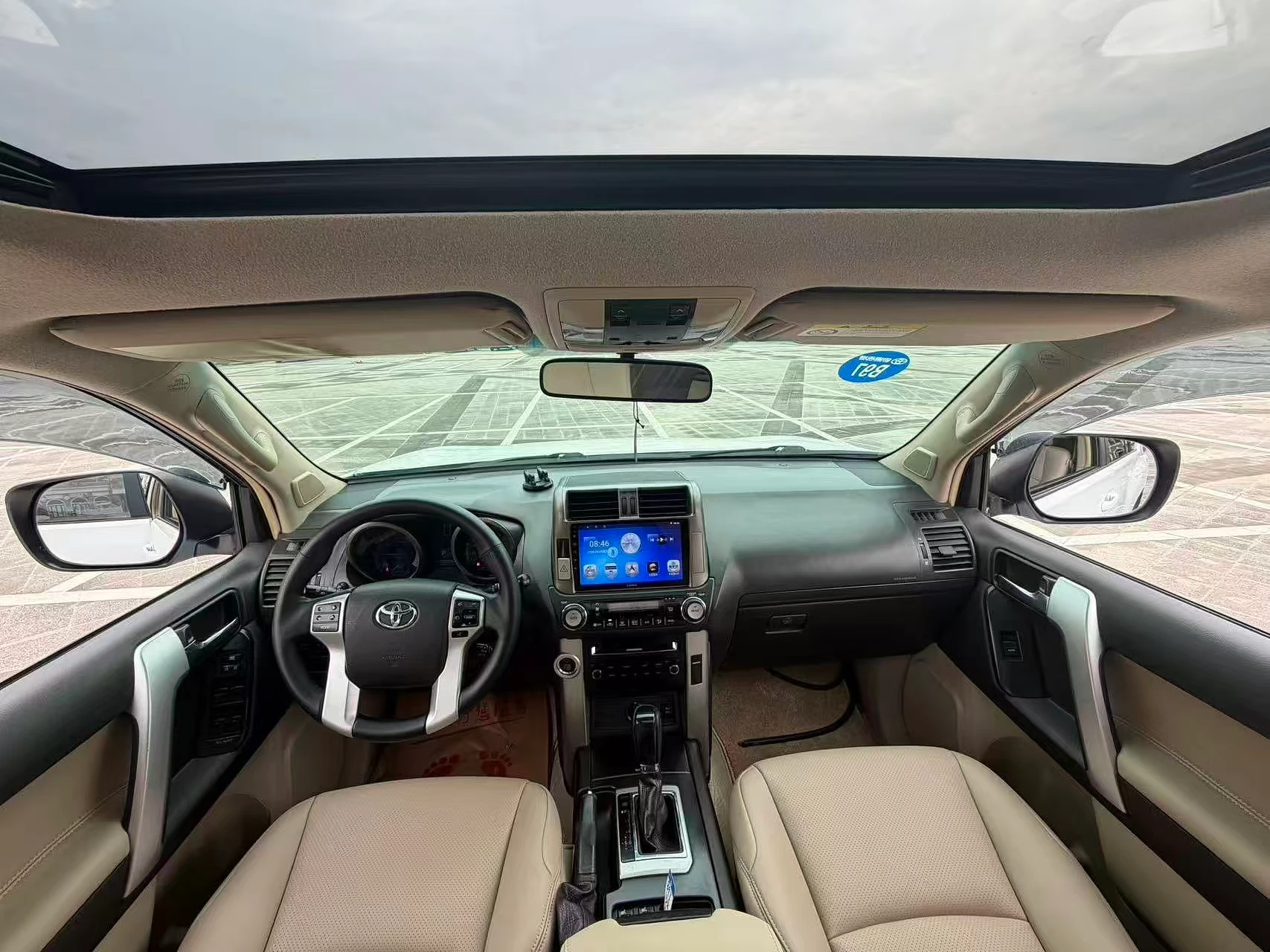 Toyota Land Cruiser Prado  - interior