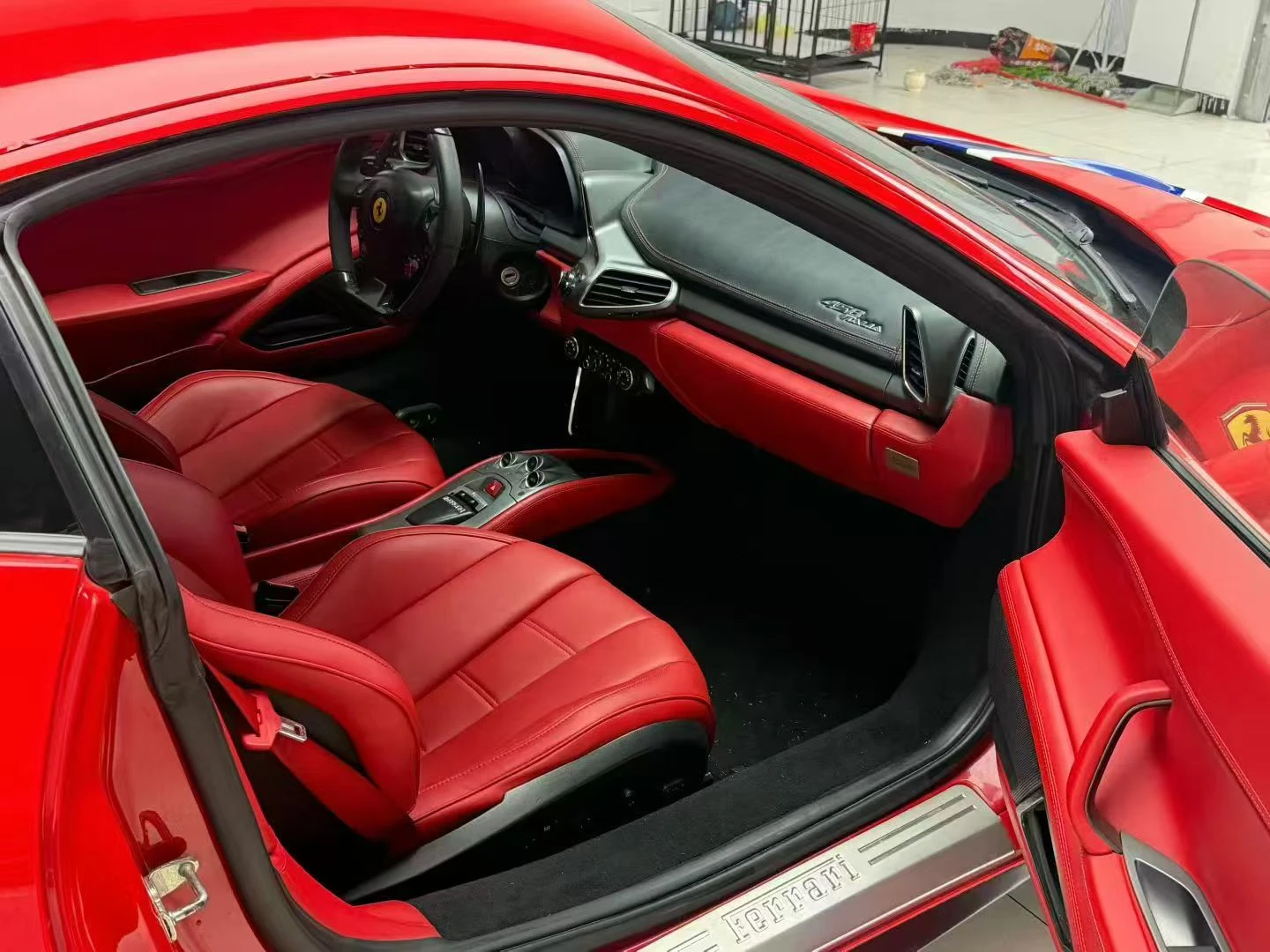 Ferrari 458 - interior