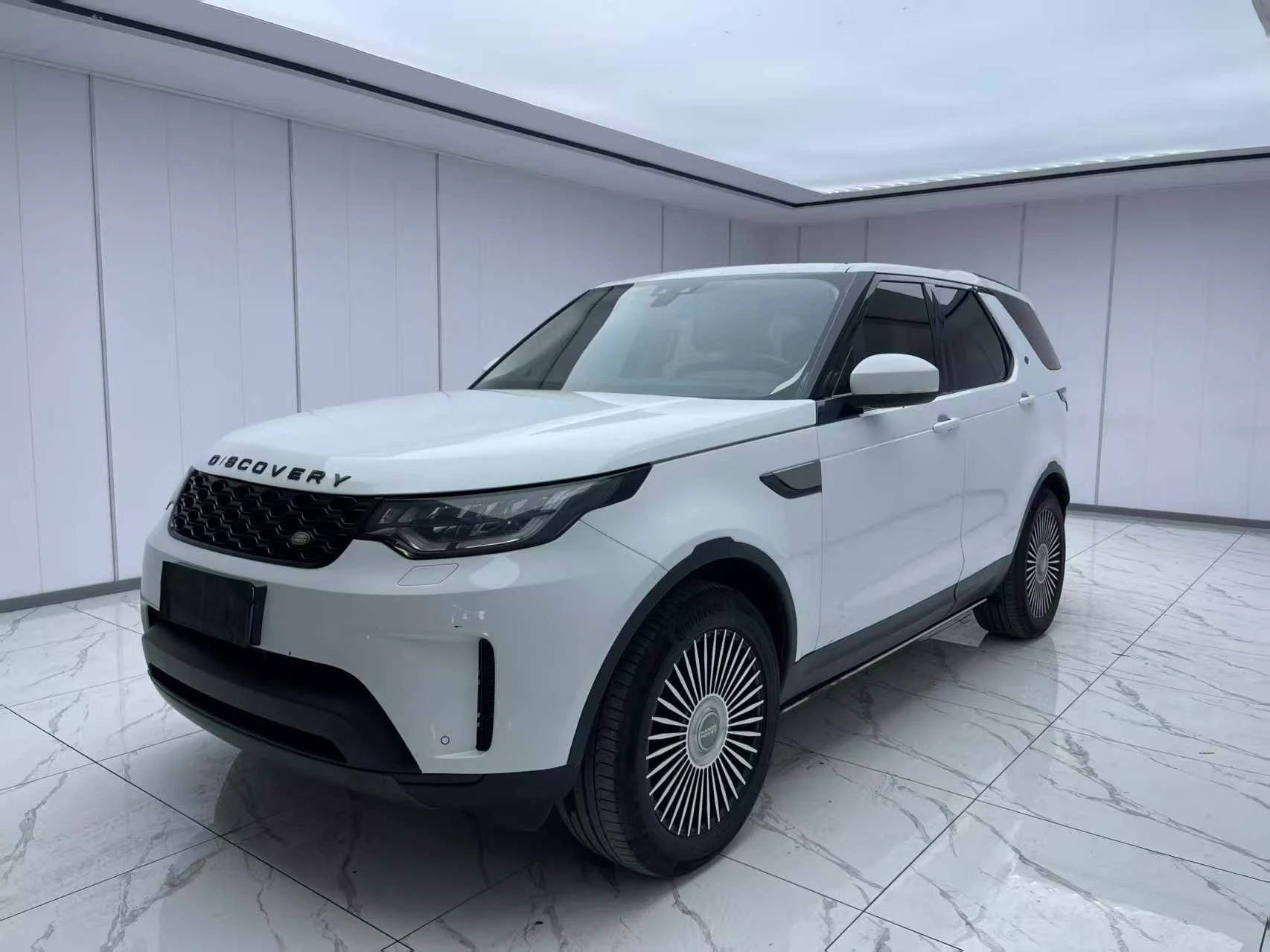 Land Rover Discovery HSE 5