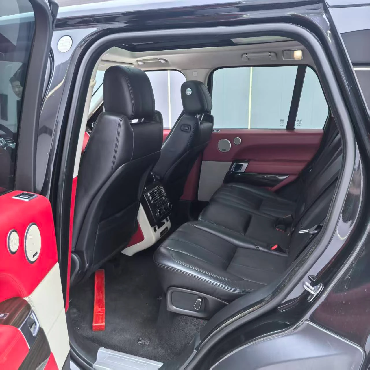 Land Rover Range Rover Standard  - interior