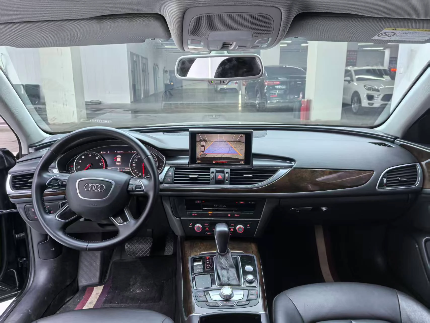 AUDI A6 30FSI  - interior