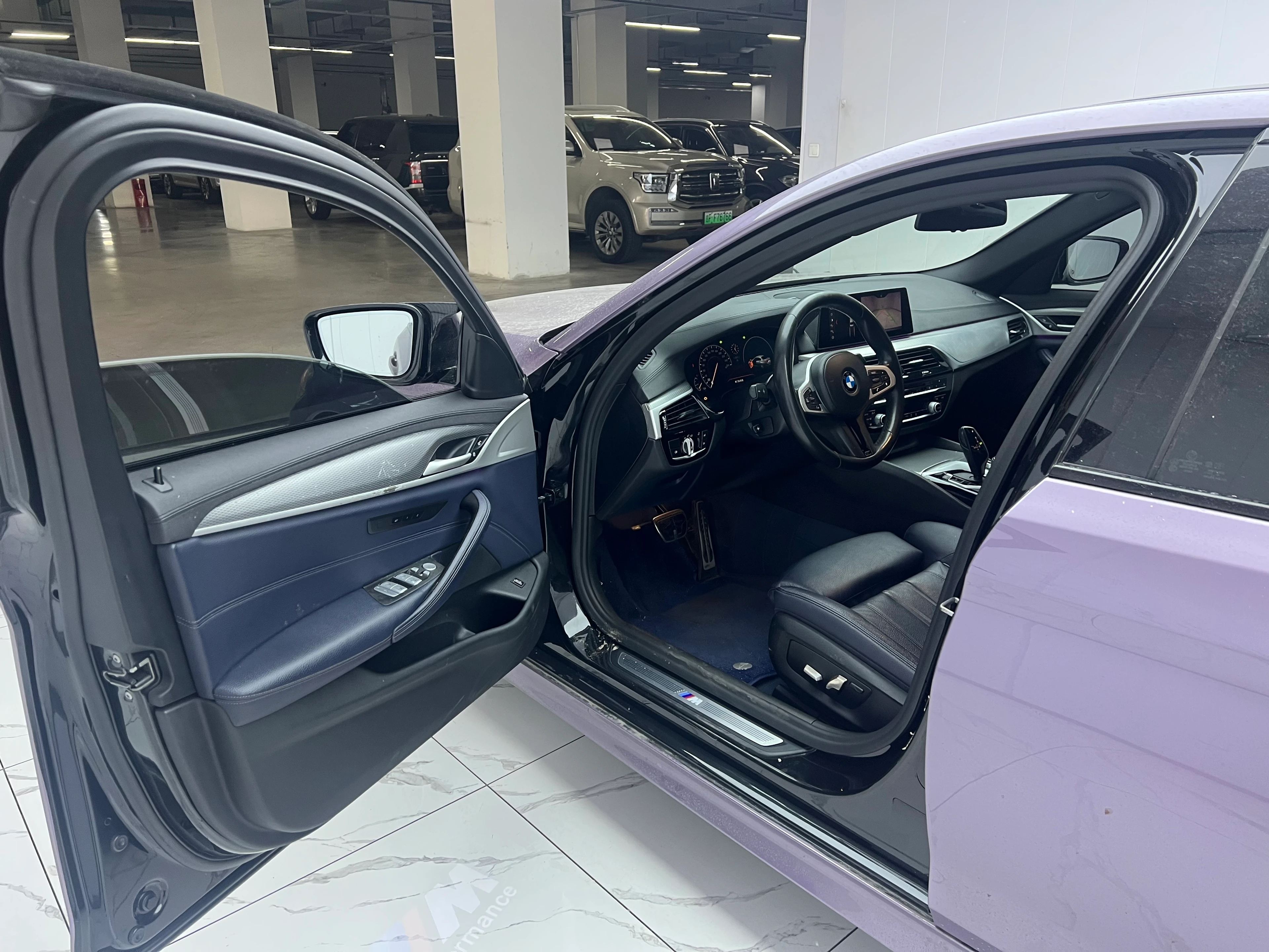 BMW 525Li M Sport - interior