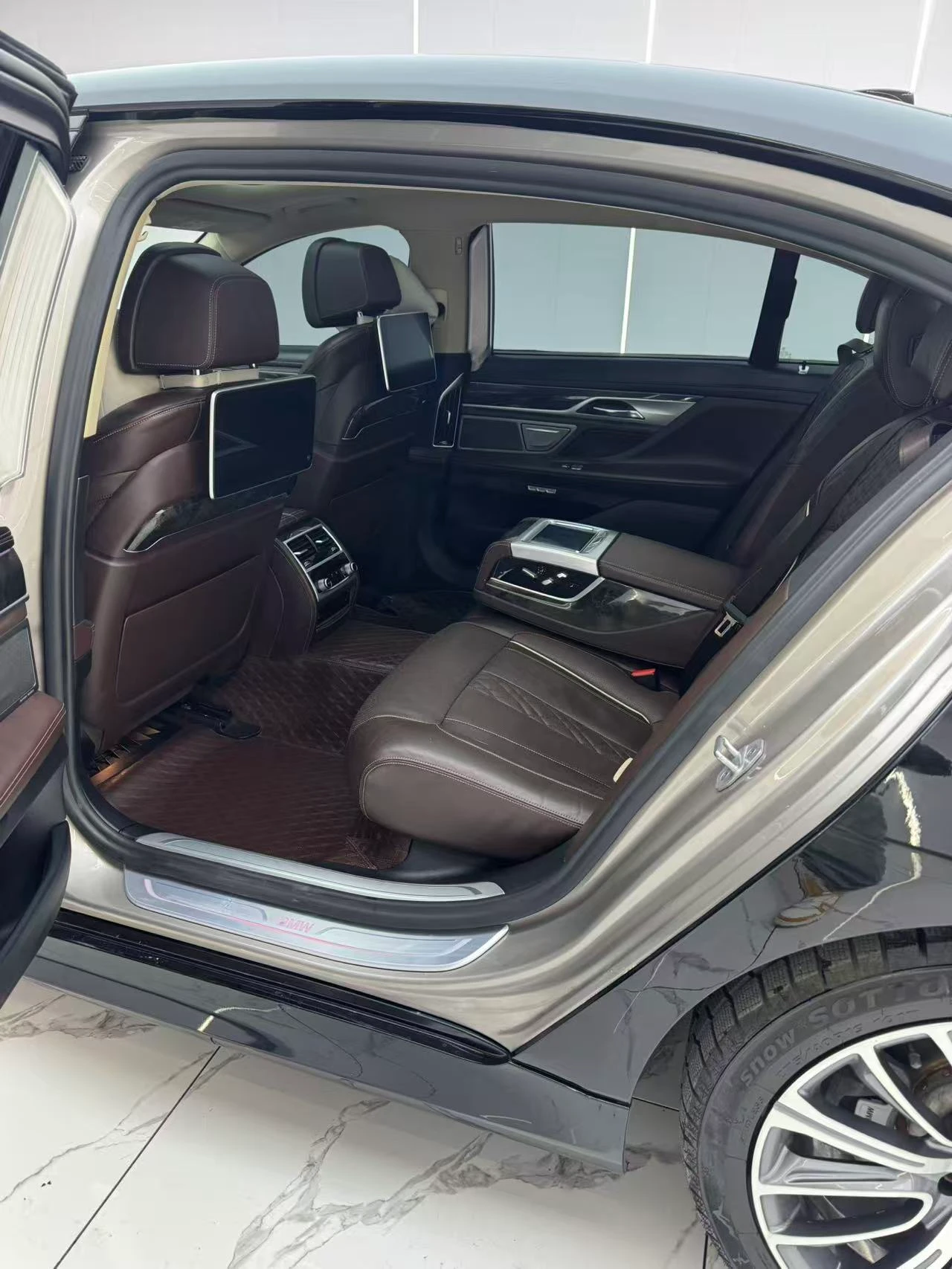 BMW 730Li Executive - interior