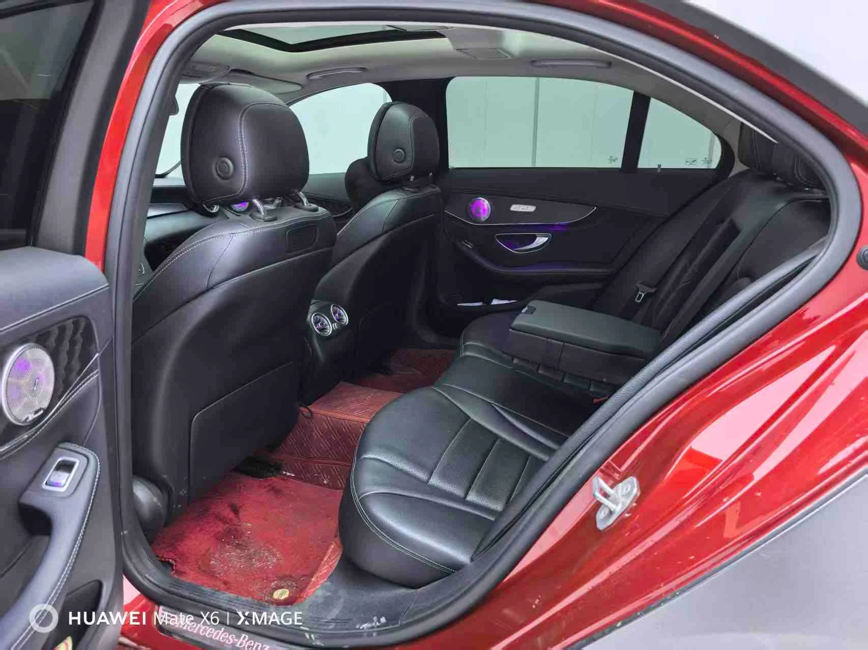 Mecedes Benz C200 - interior