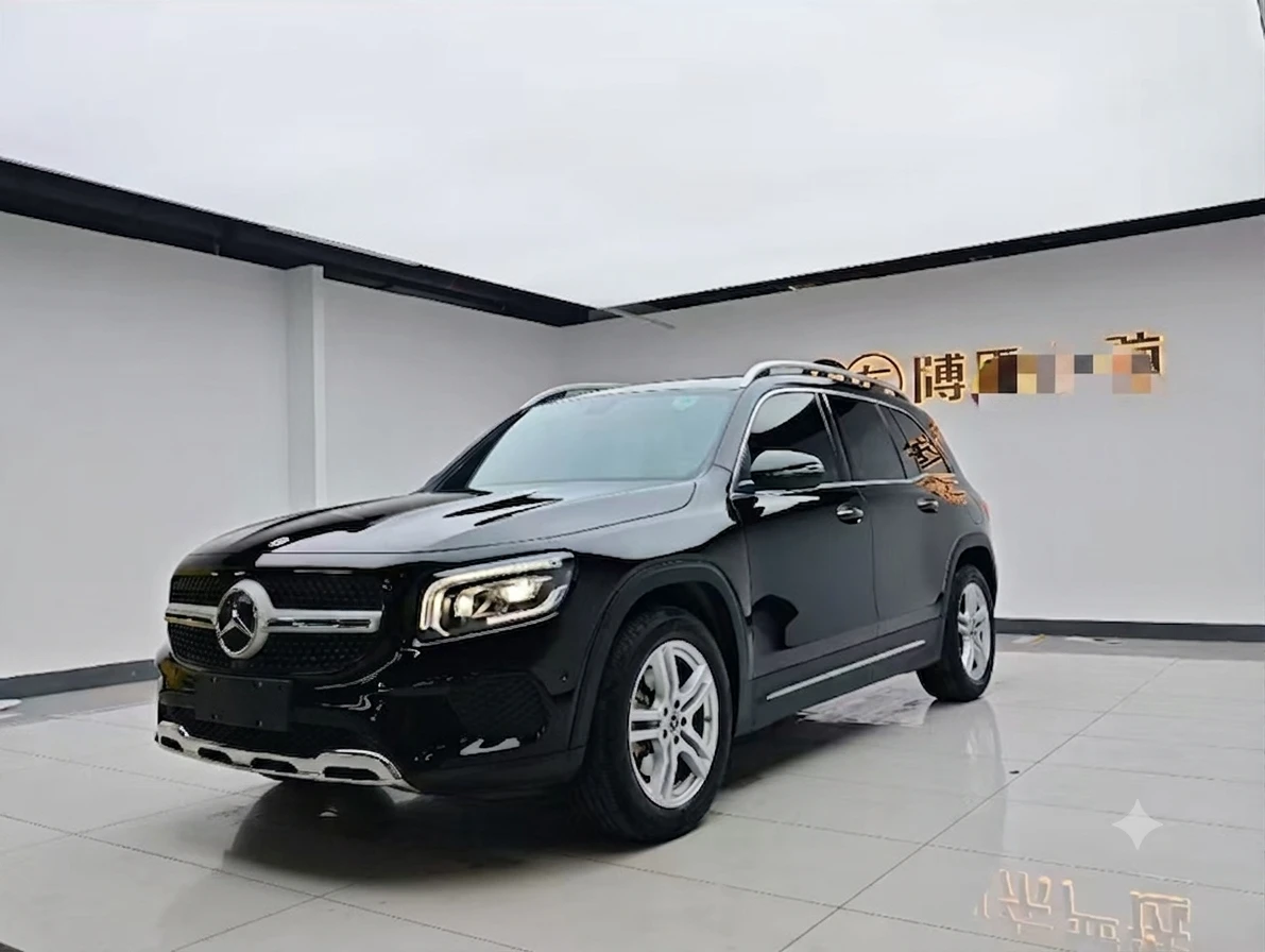 Mecedes Benz GLB220 