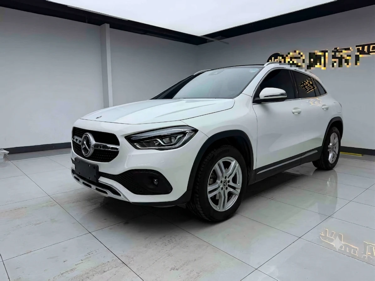 Mecedes Benz GLA200