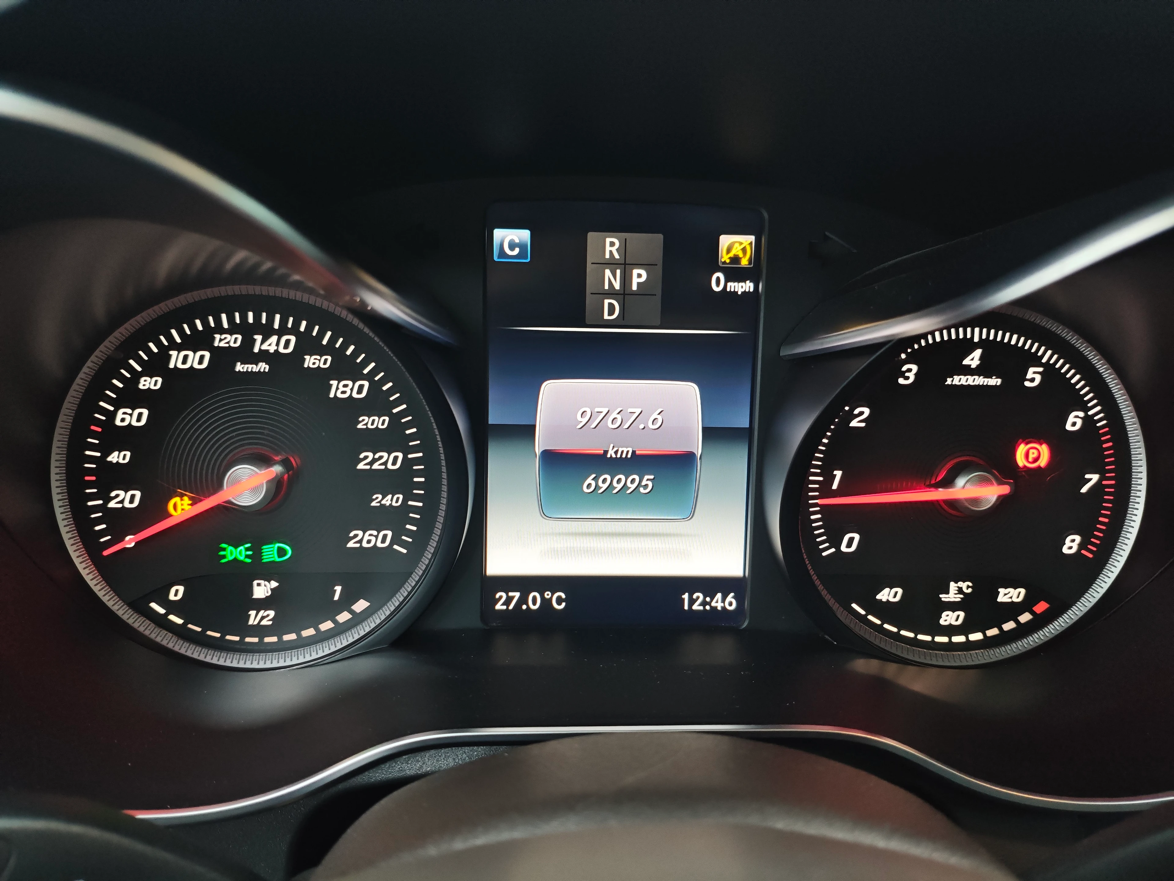 Mercedes Benz GLC260 L Sport  - interior