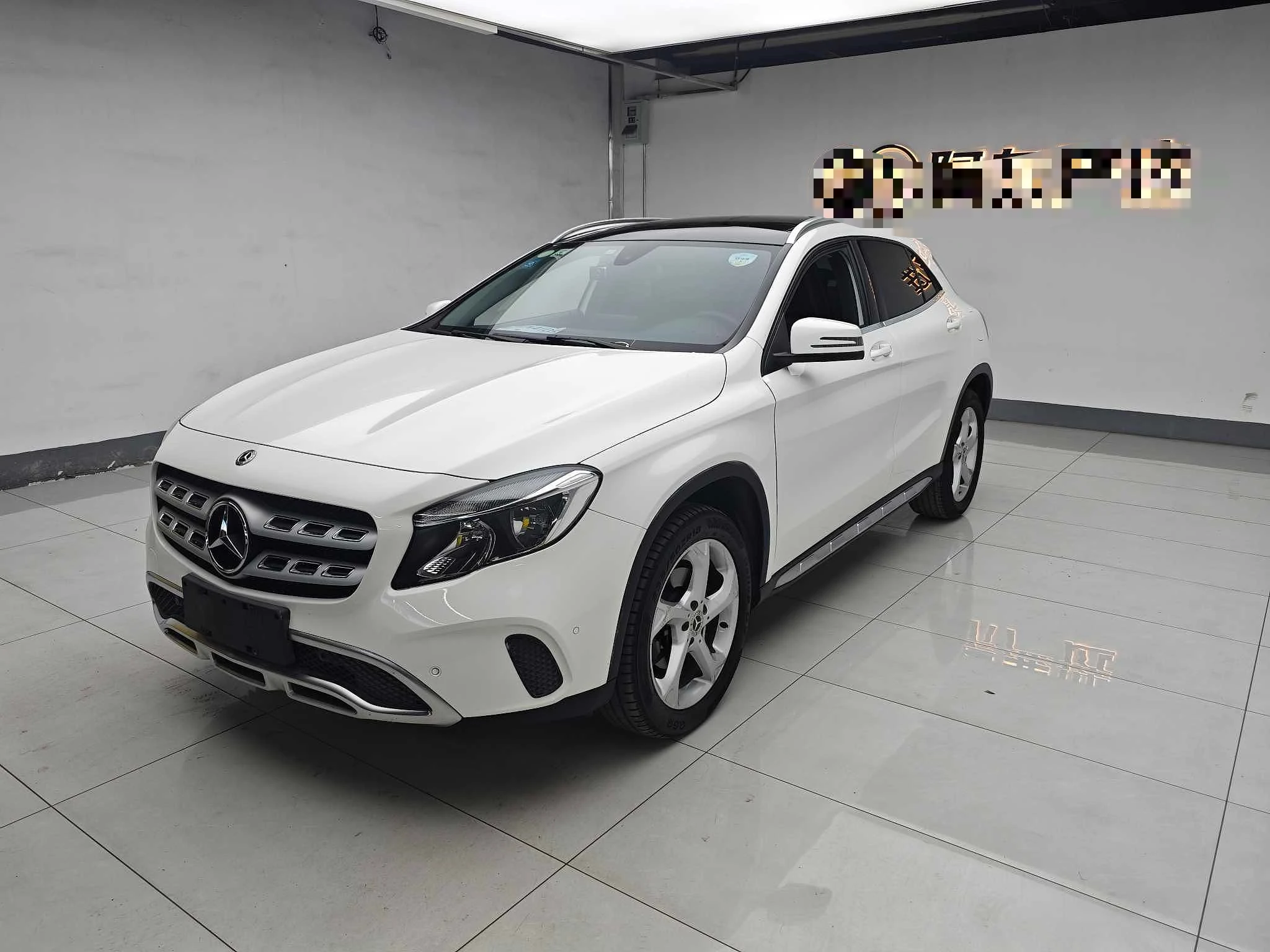 Mercedes Benz GLA200 