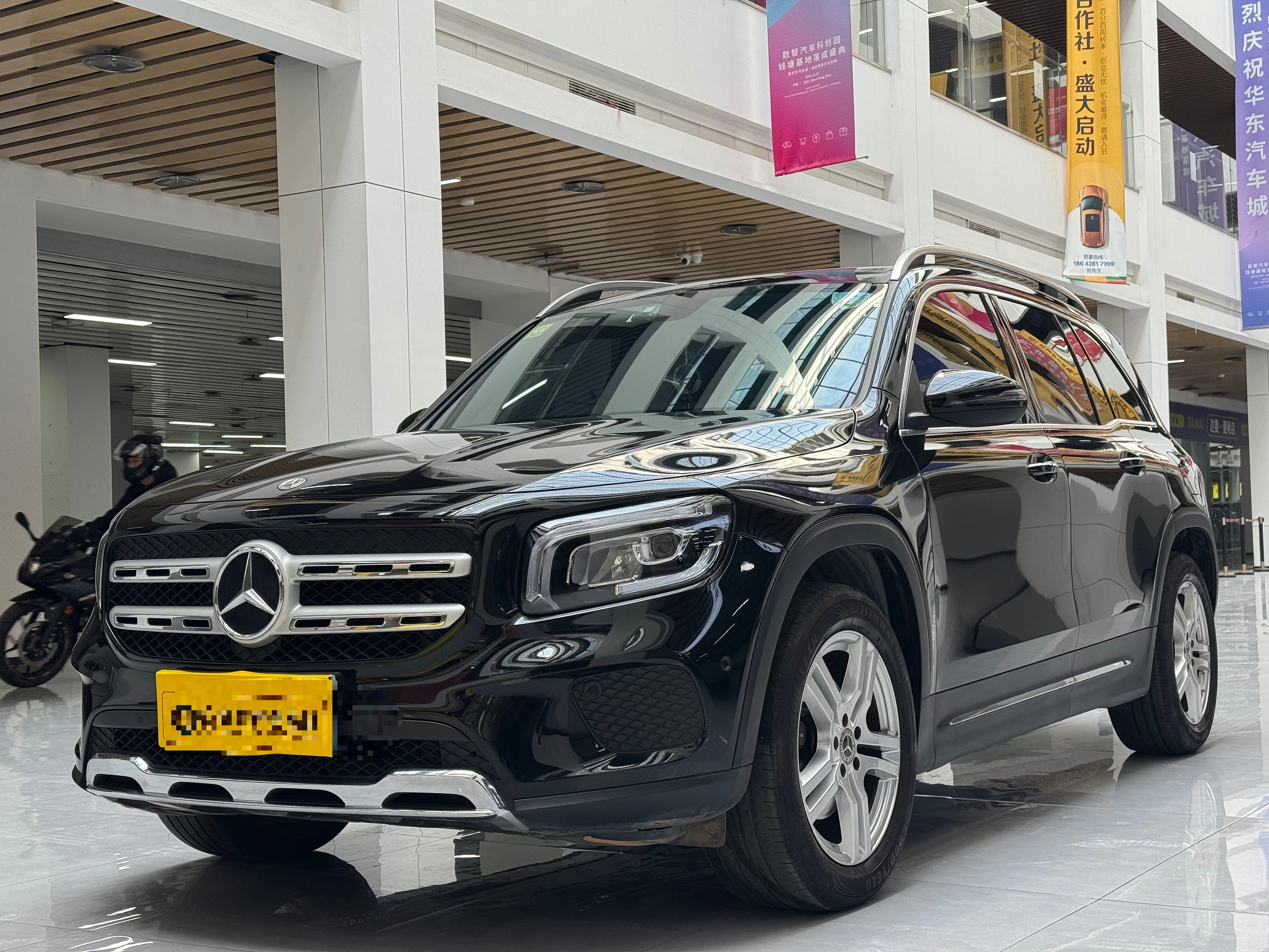 Mercedes Benz GLB200