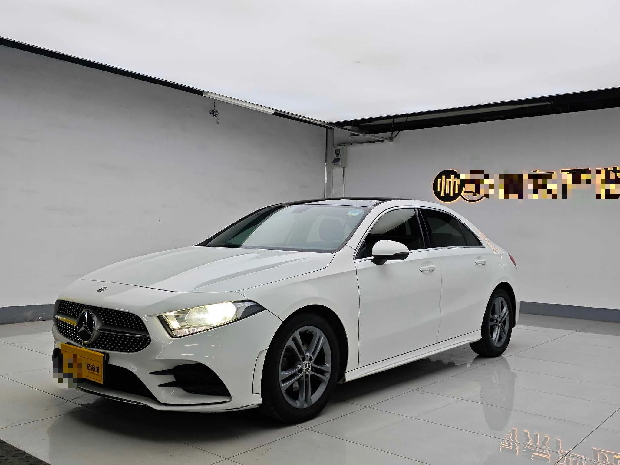 Mercedes Benz A180
