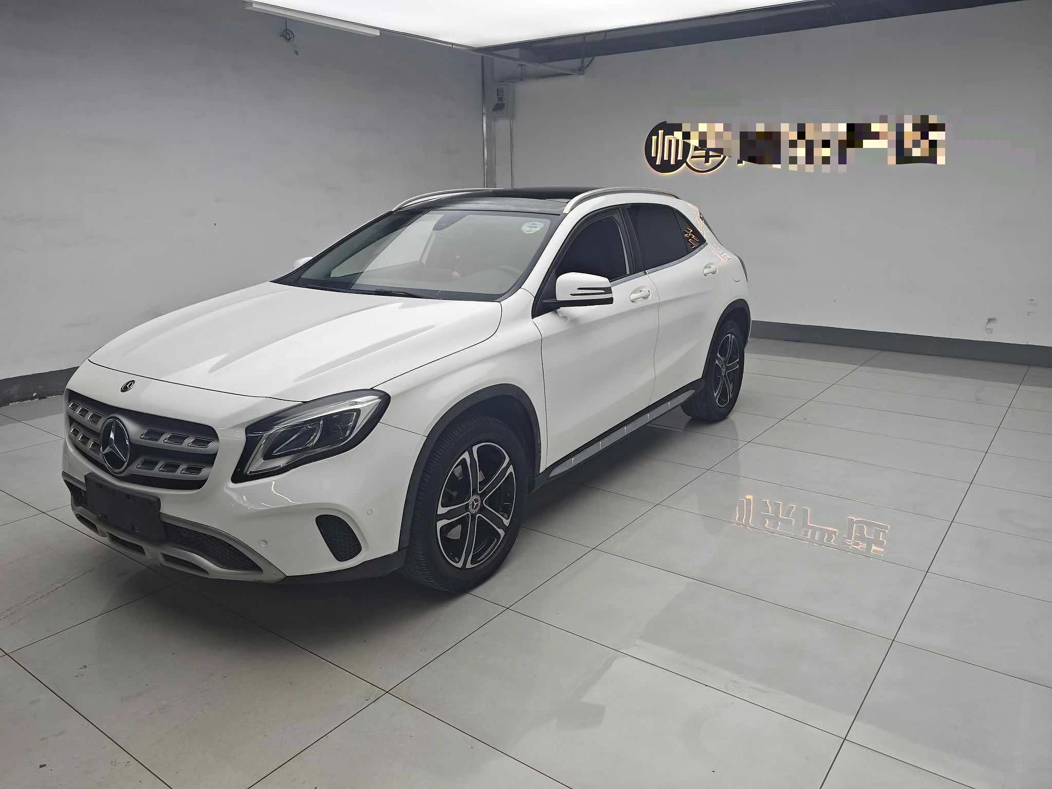 Mercedes Benz GLA200