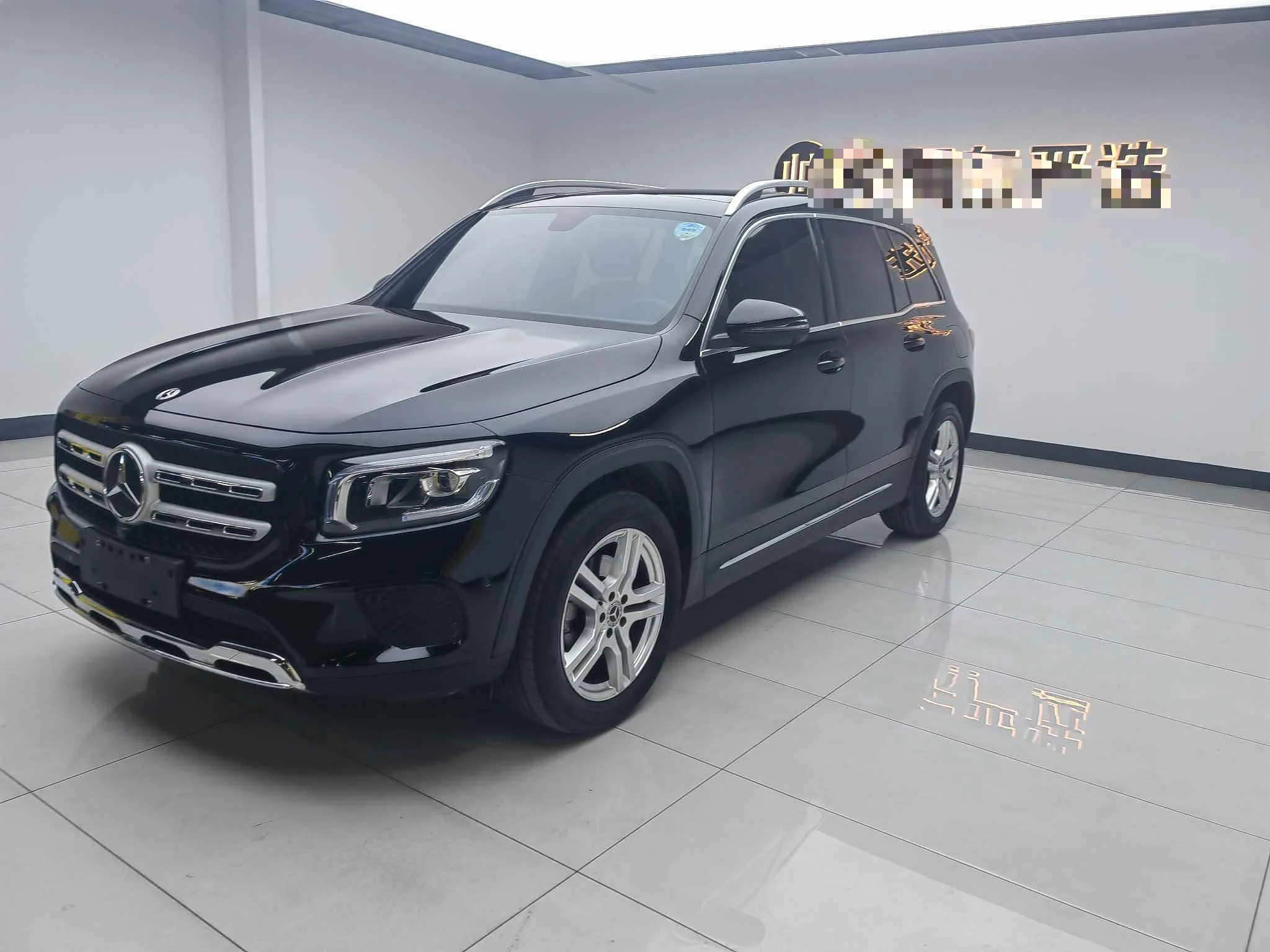Mercedes Benz GLB200 