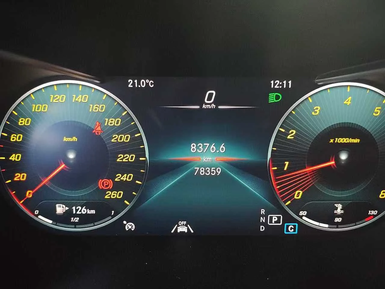 Mercedes Benz GLC300 4WD Coupe - interior