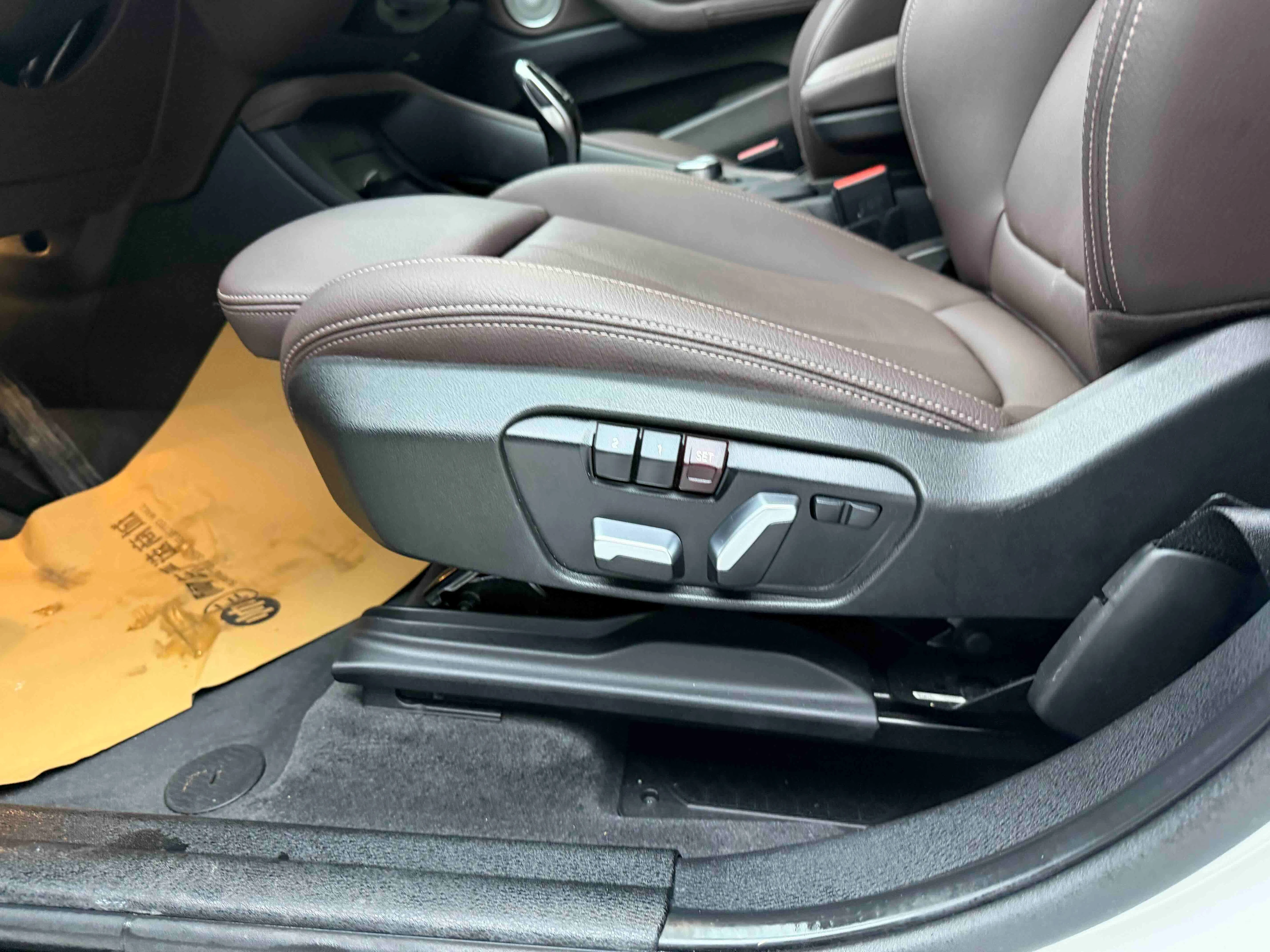 BMW X1 25Li  - interior