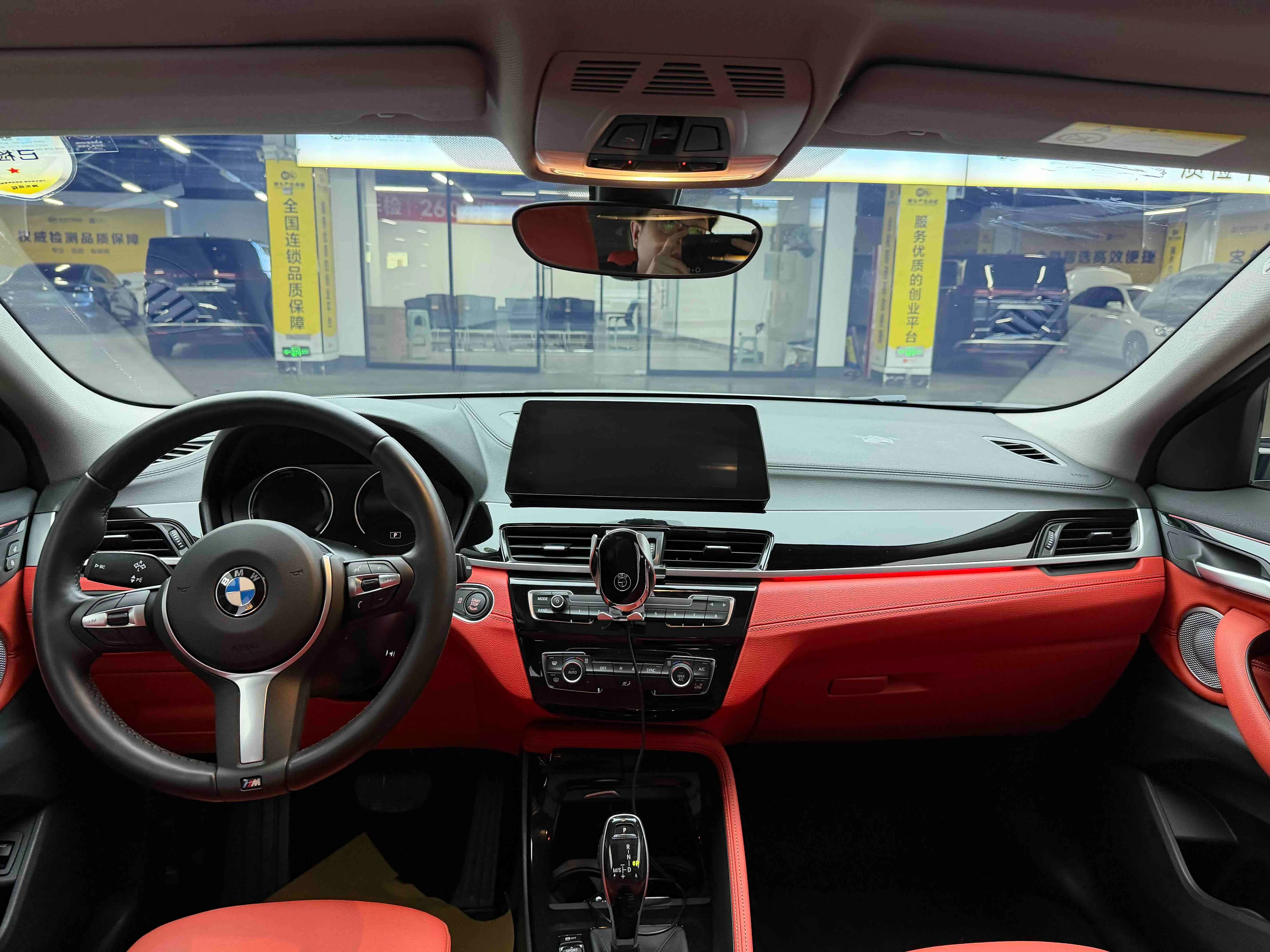 BMW X2 25i M Sport - interior