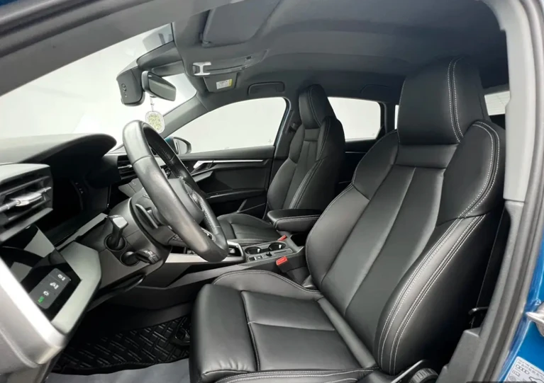 Audi A3 35TFSI - interior