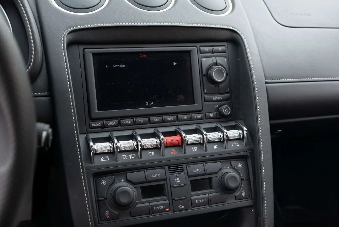 Lamborghini Gallardo LP 550-2 Standard Edition  - interior