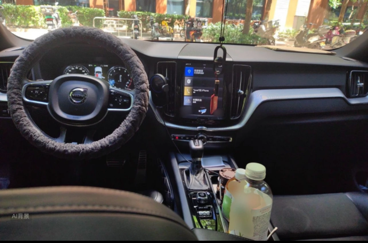 Volvo XC60 T5 AWD Sport - interior