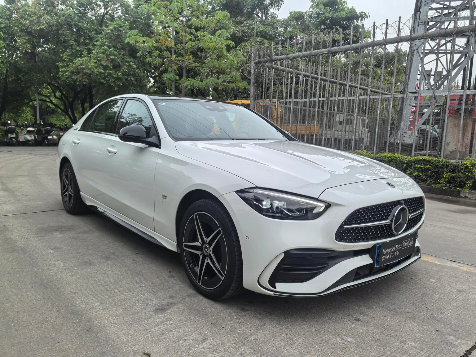 Mercedes-Benz C-Class C260 L Sport Edition - exterior