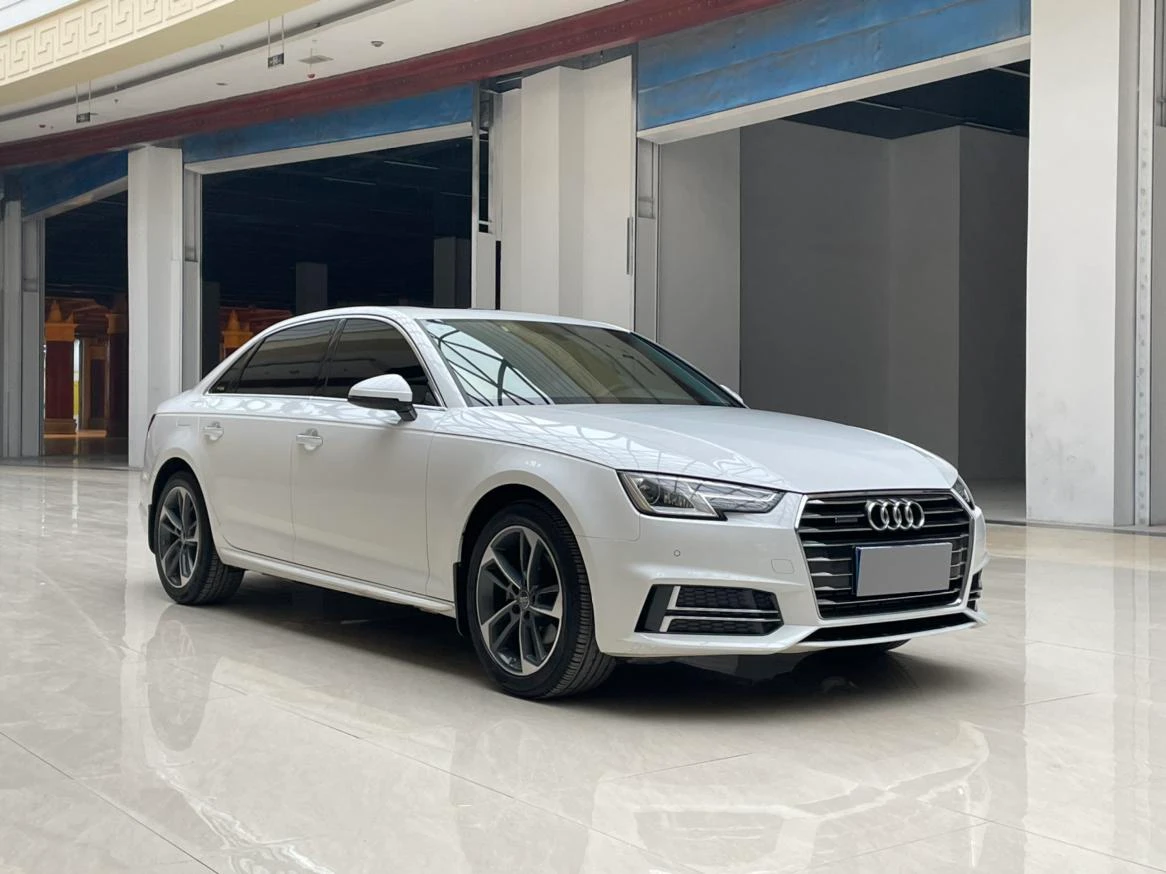 Audi A4L 40 TFSI Progressive