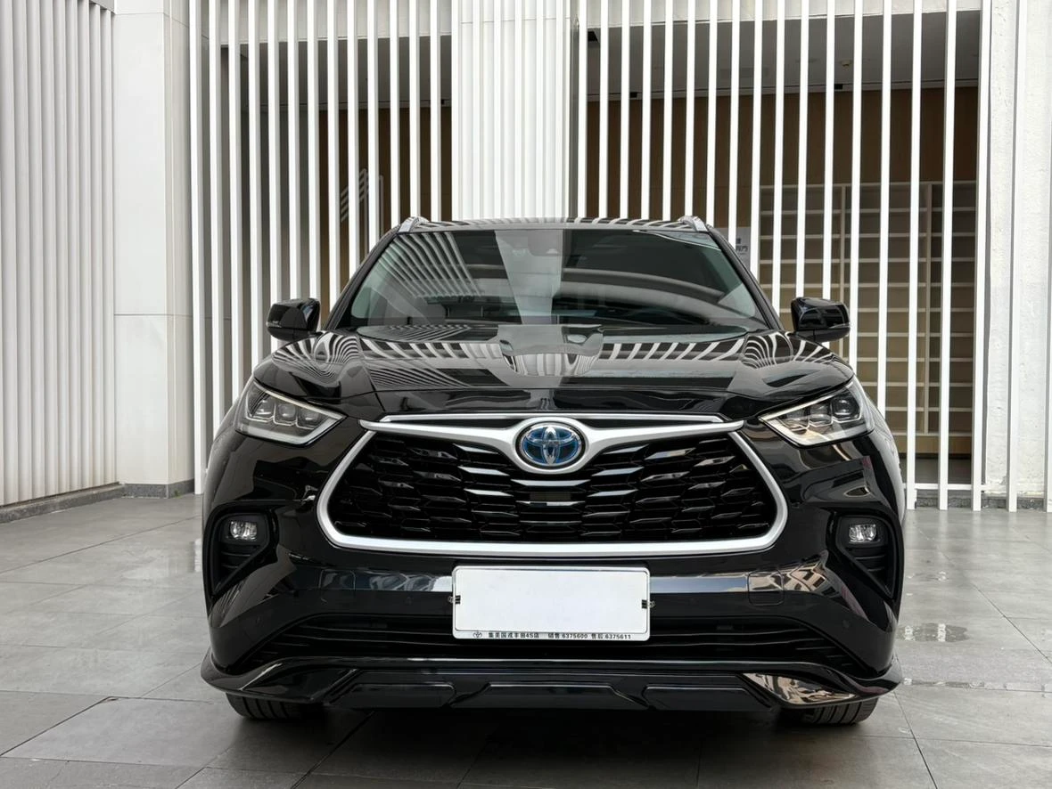 Toyota Highlander Hybrid 2.5L AWD Premium - exterior