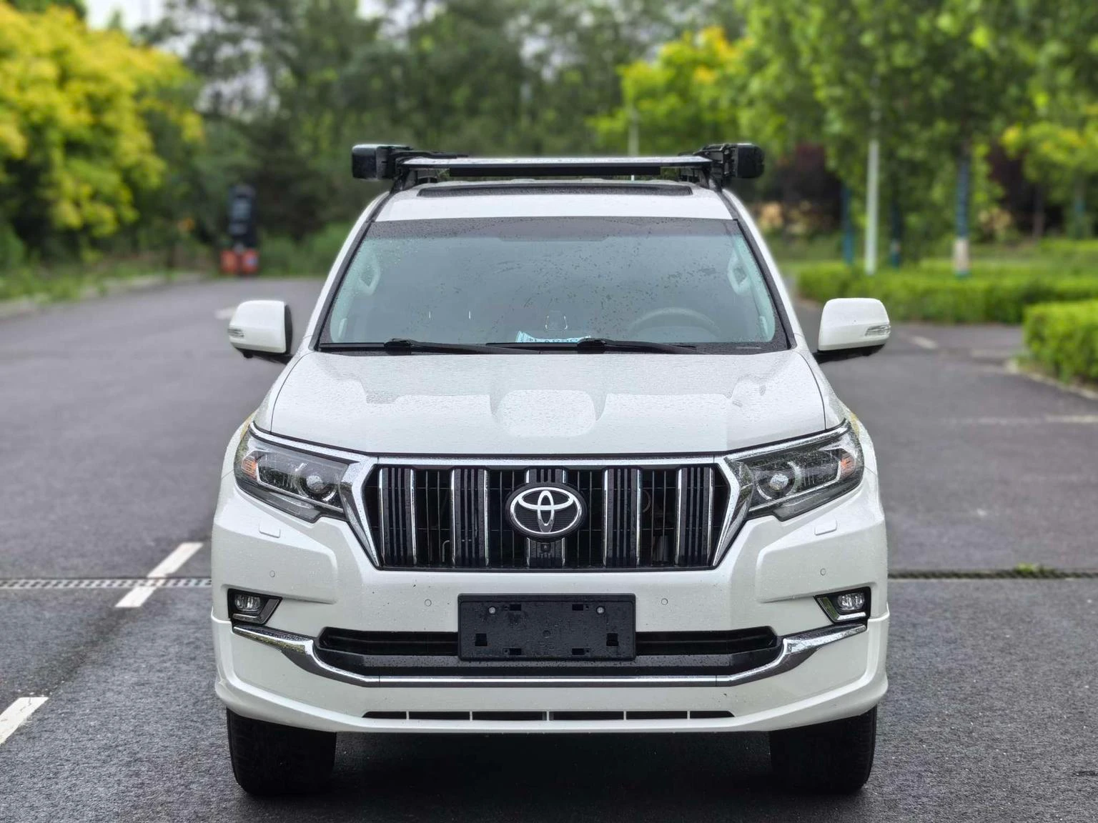 Toyota Prado 3.5L V6 (TX-L Exclusive Trim) - exterior