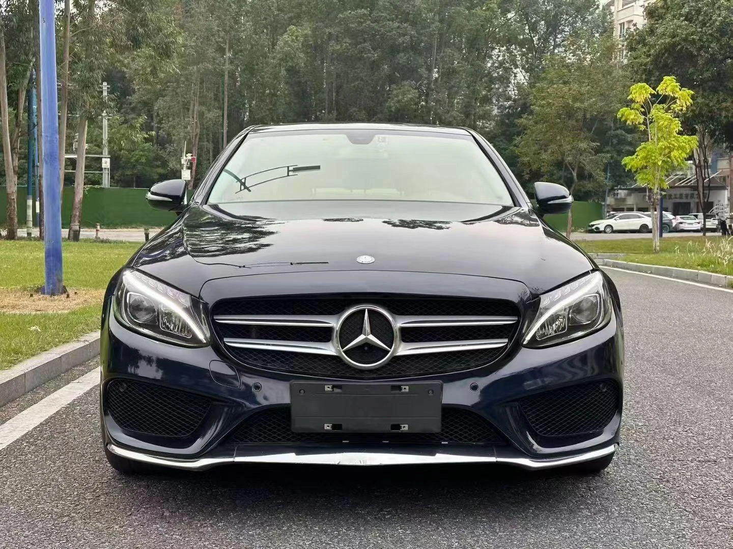 Mercedes-Benz C 180 L Sport - exterior