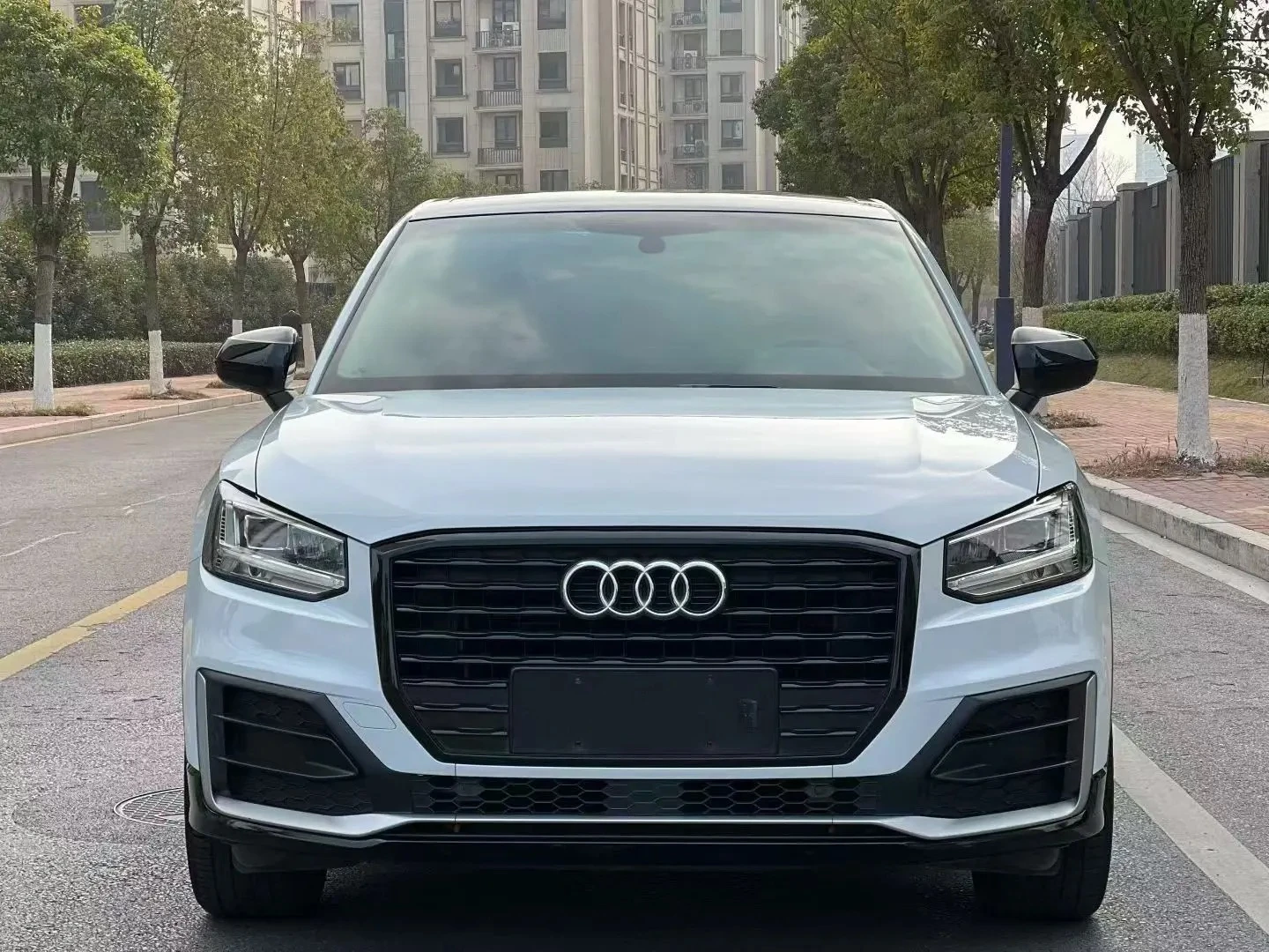 Audi Q2L 35TFSI Progressive Dynamic - exterior