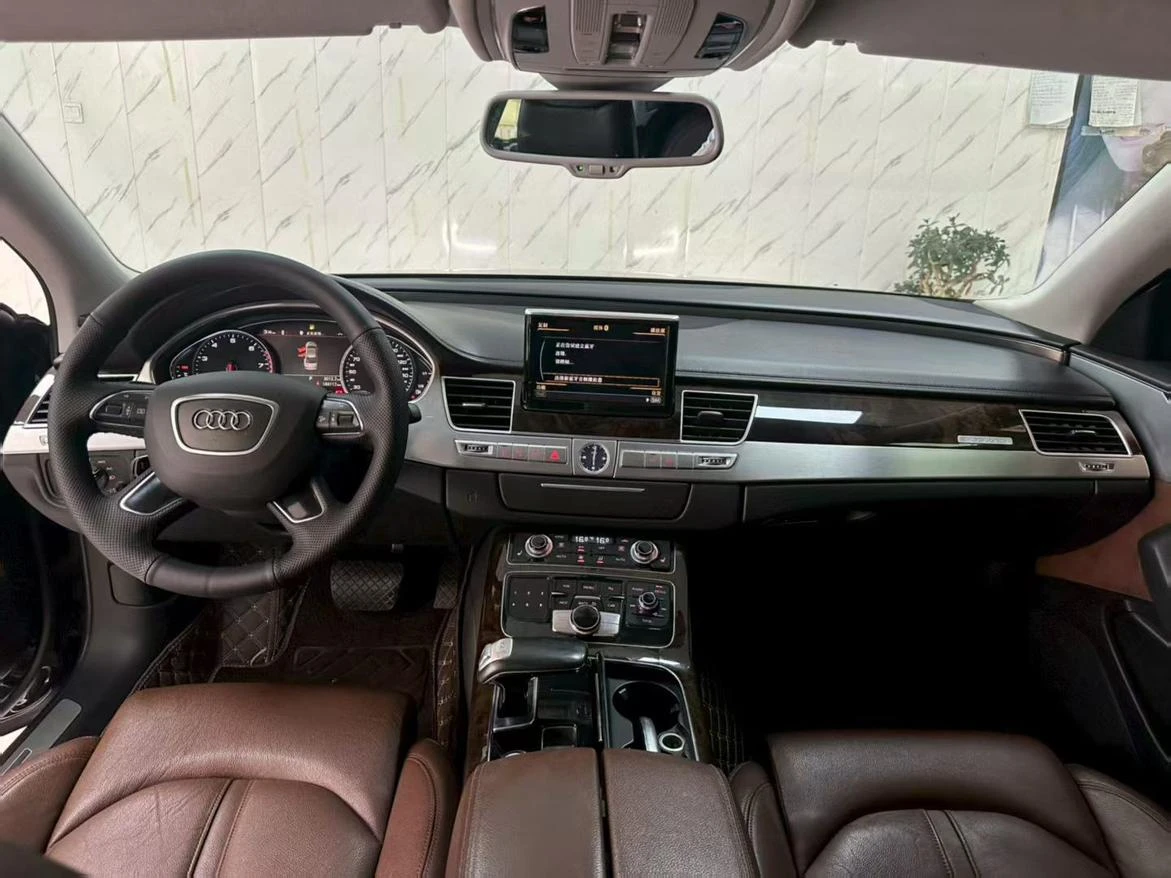 Audi A8L 45 TFSI quattro Comfort - interior