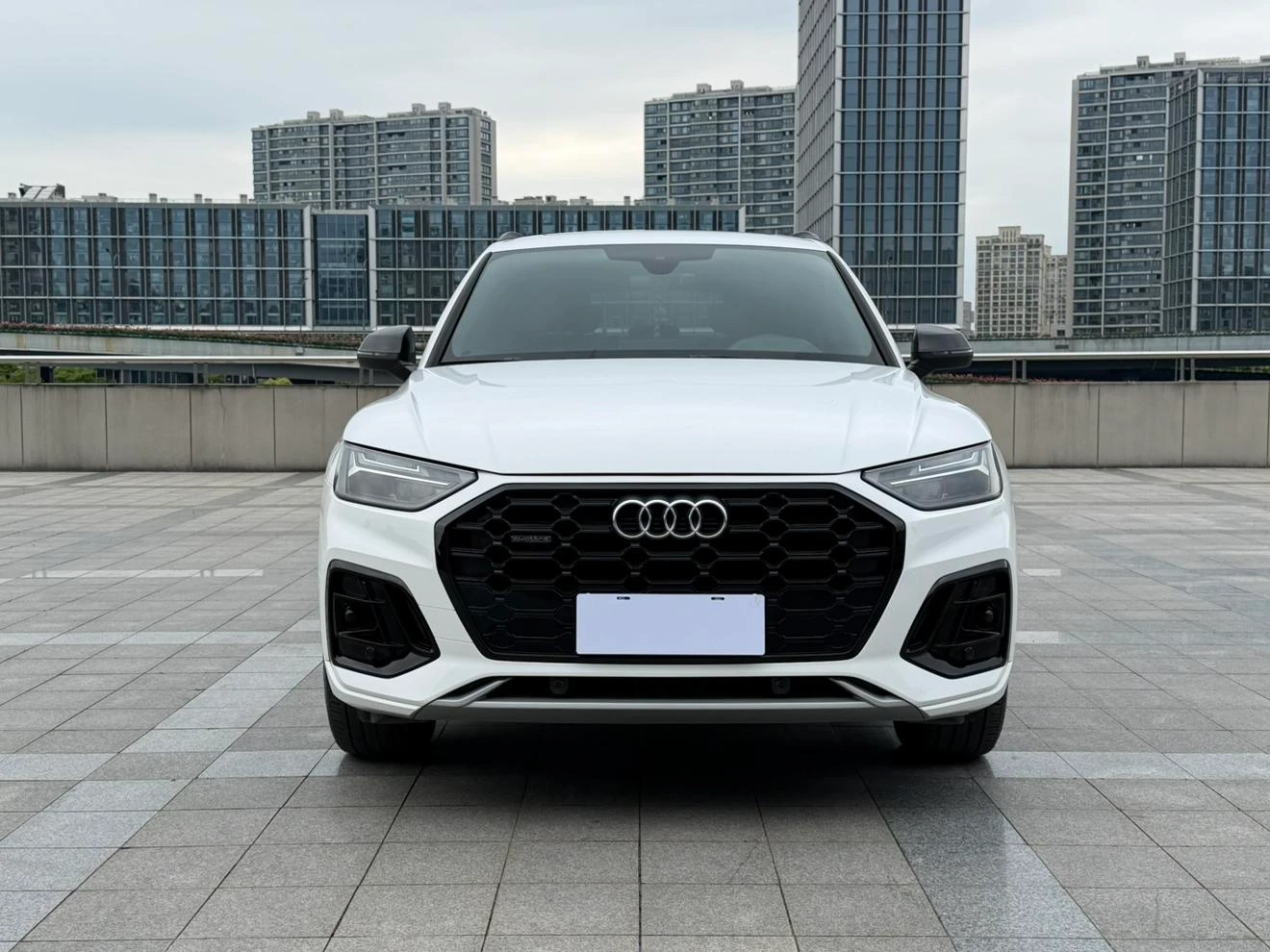 Audi Q5L 40T Luxury Dynamic Style - exterior