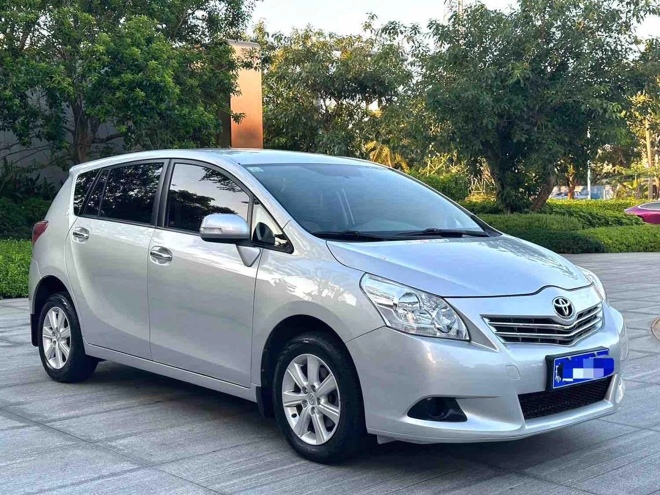 Toyota Verso 2014 Shining Edition 180E CVT Elite - exterior