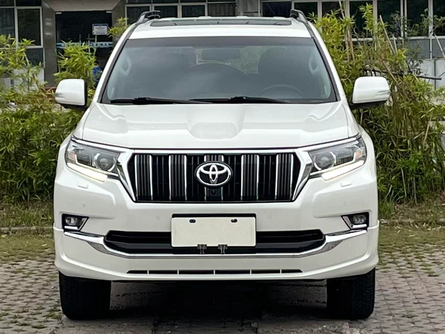 Toyota Prado - exterior