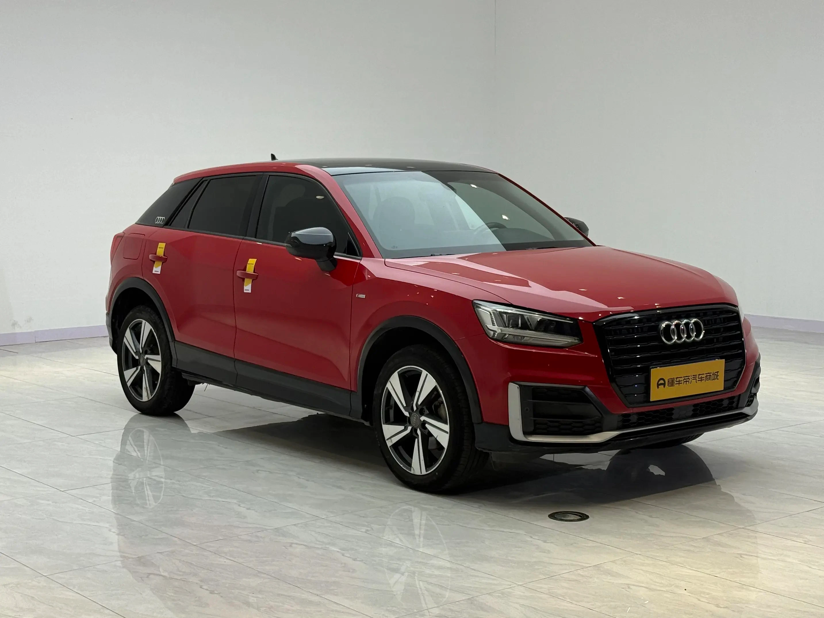 Audi Q2L 35 TFSI Fashion Dynamic - exterior