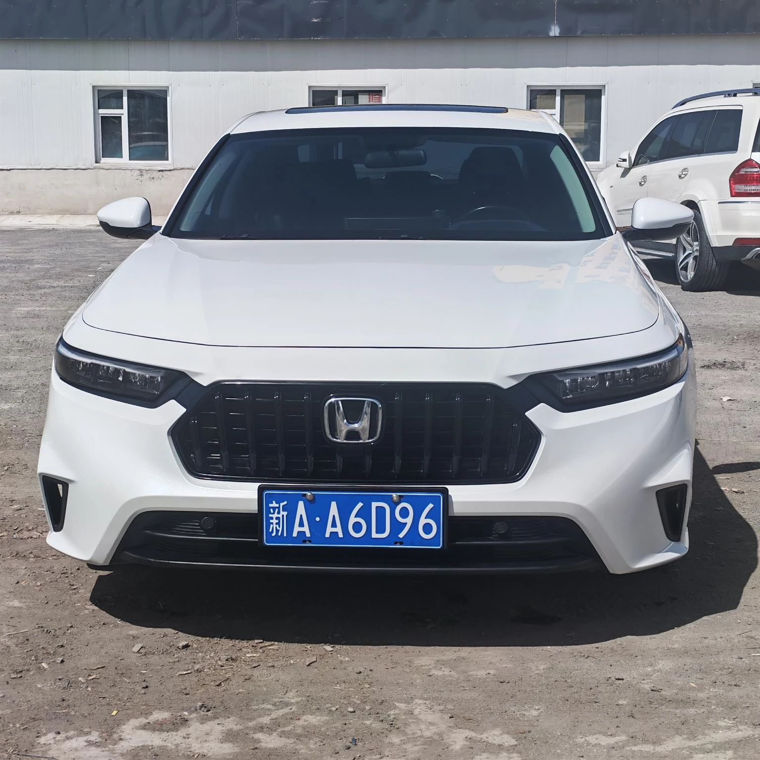 Honda Inspire 260TURBO Refined Edition - exterior