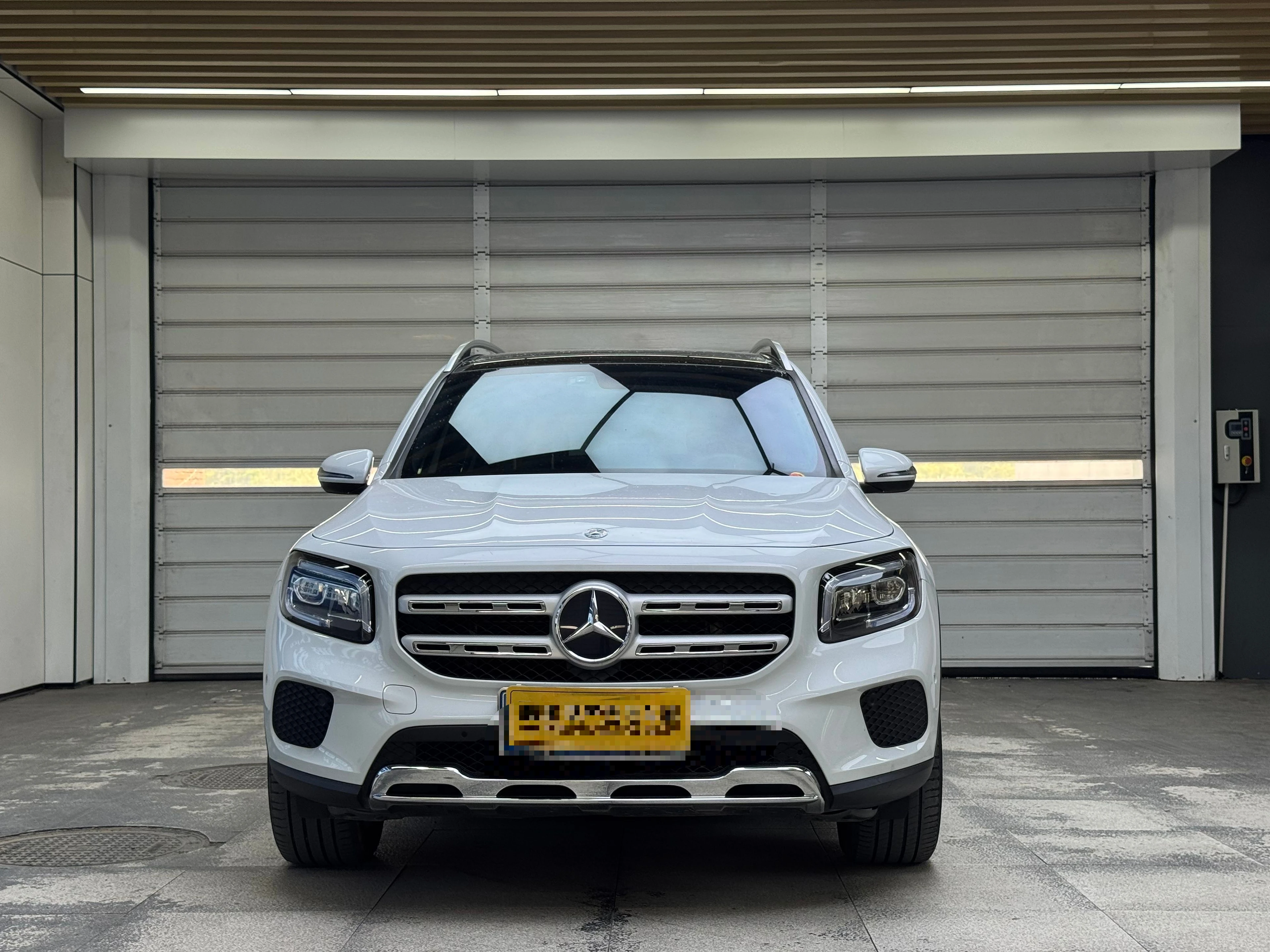 Mercedes-Benz GLB  200