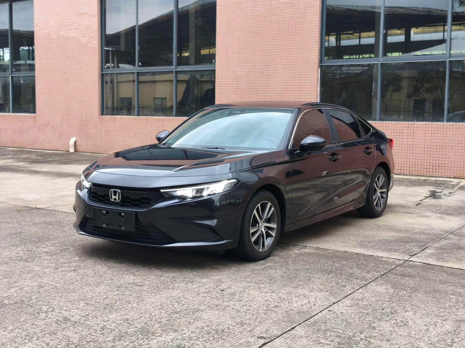 Honda Integra 240TURBO CVT Leading Edition