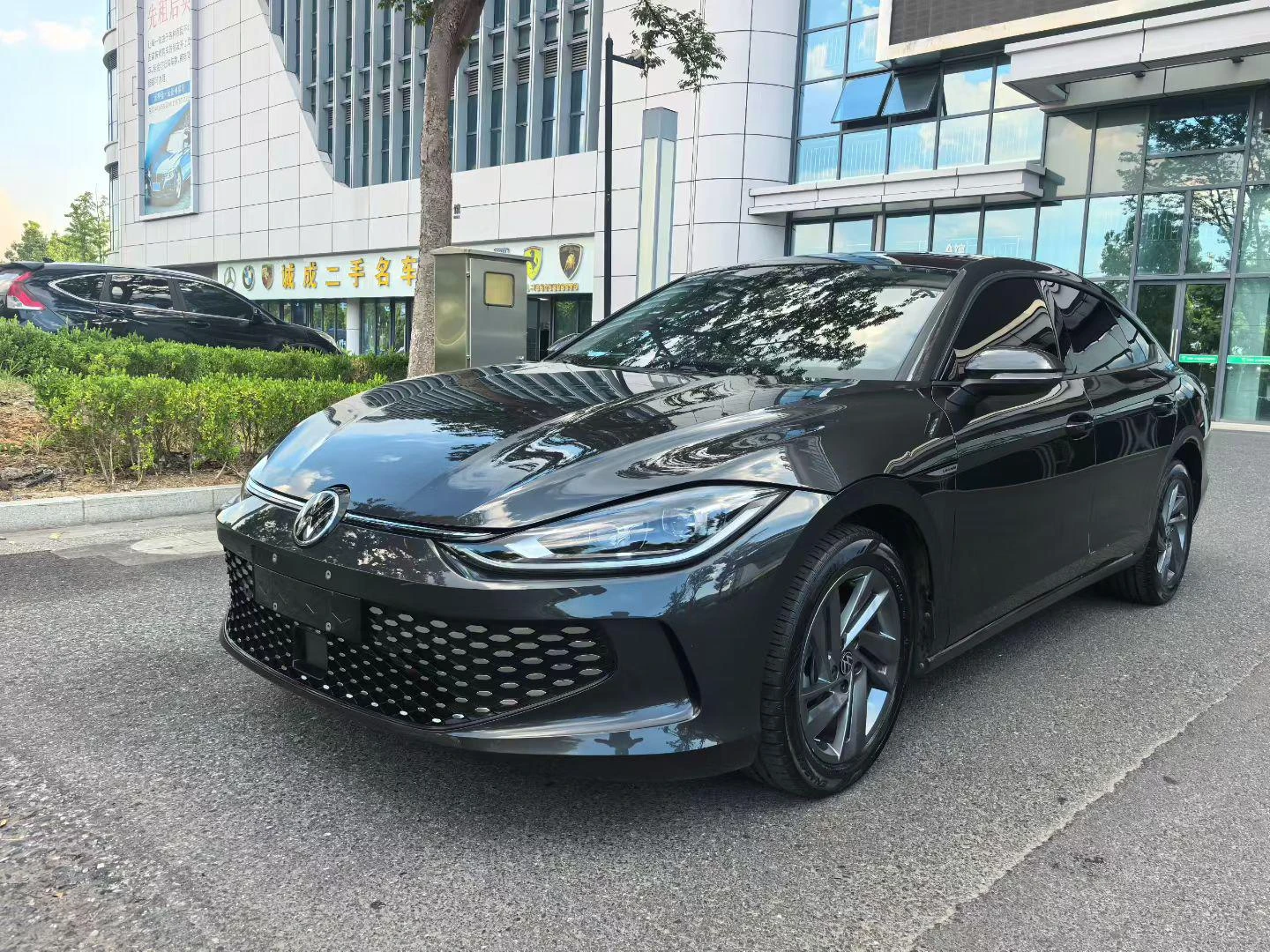 Volkswagen Lamando L 280TSI DSG Spicy Edition