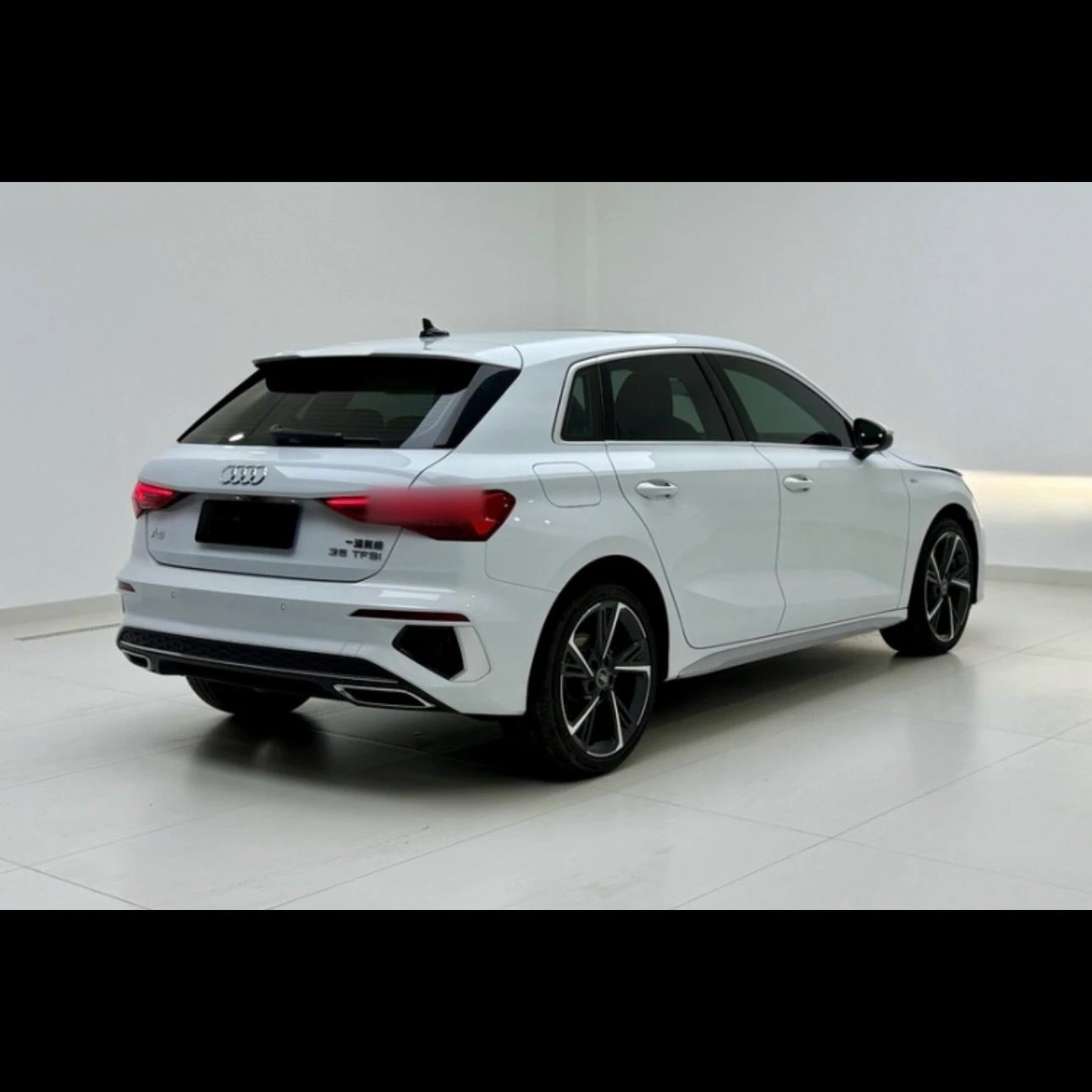 Audi A3L Sportback 35 TFSI Fashion Sport - exterior
