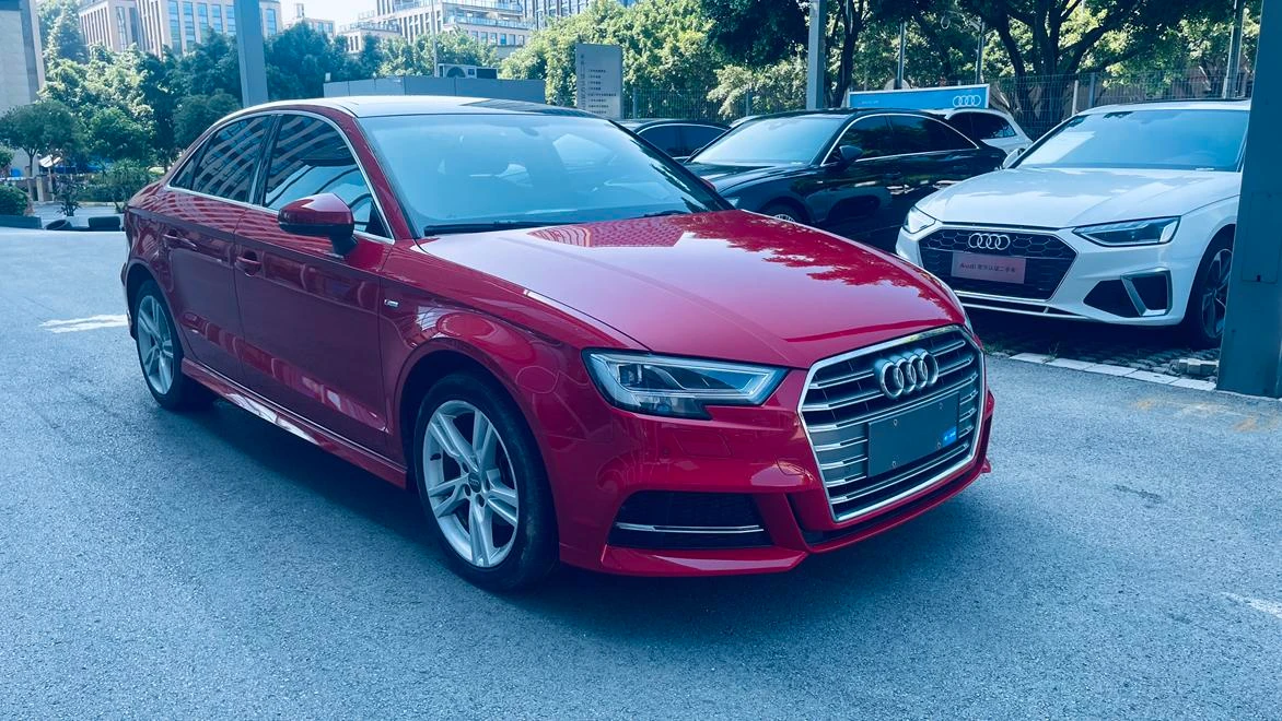 Audi A3 Limousine 35 TFSI Fashionable Edition 